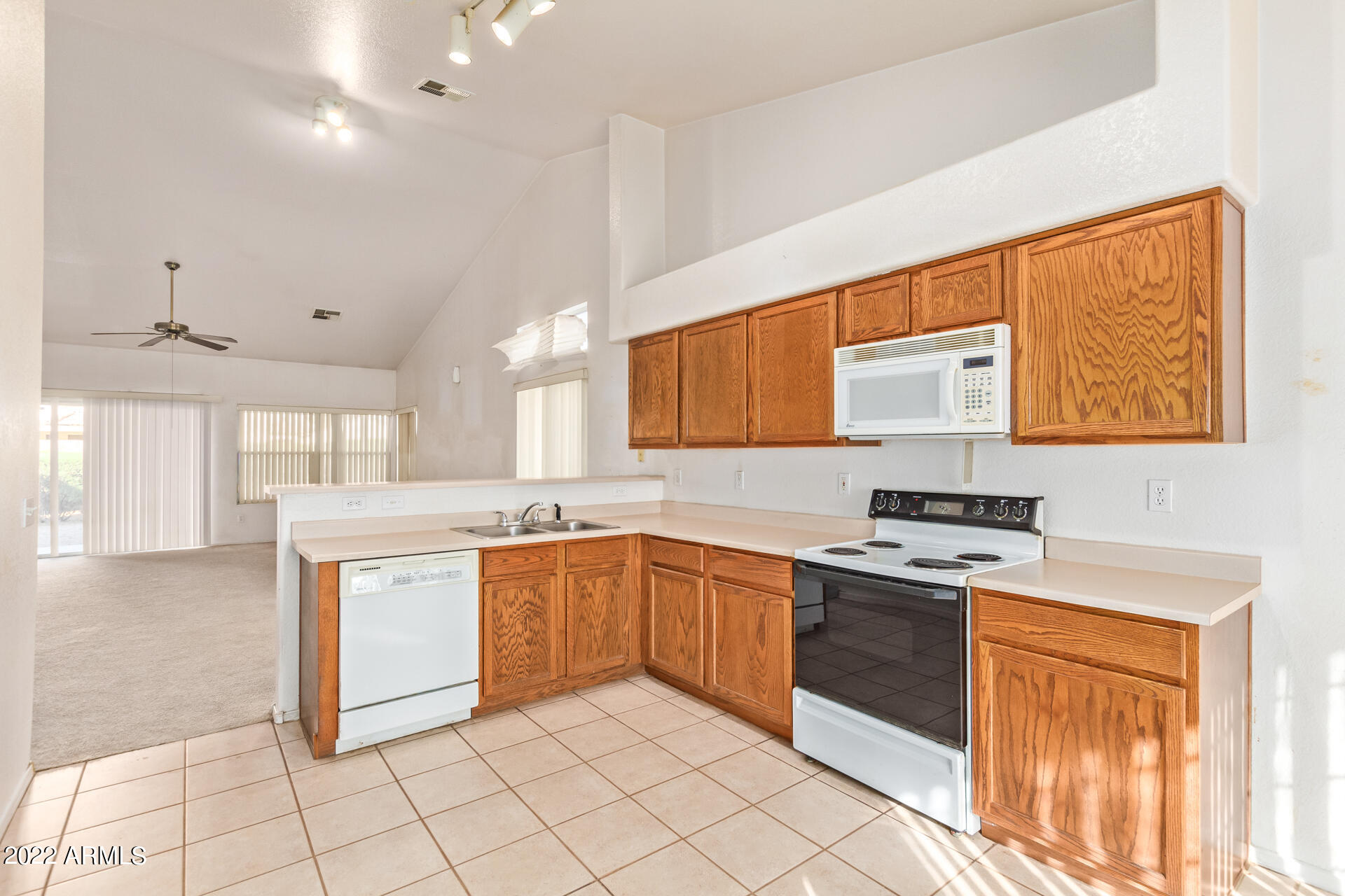 7518 W CHOLLA Street