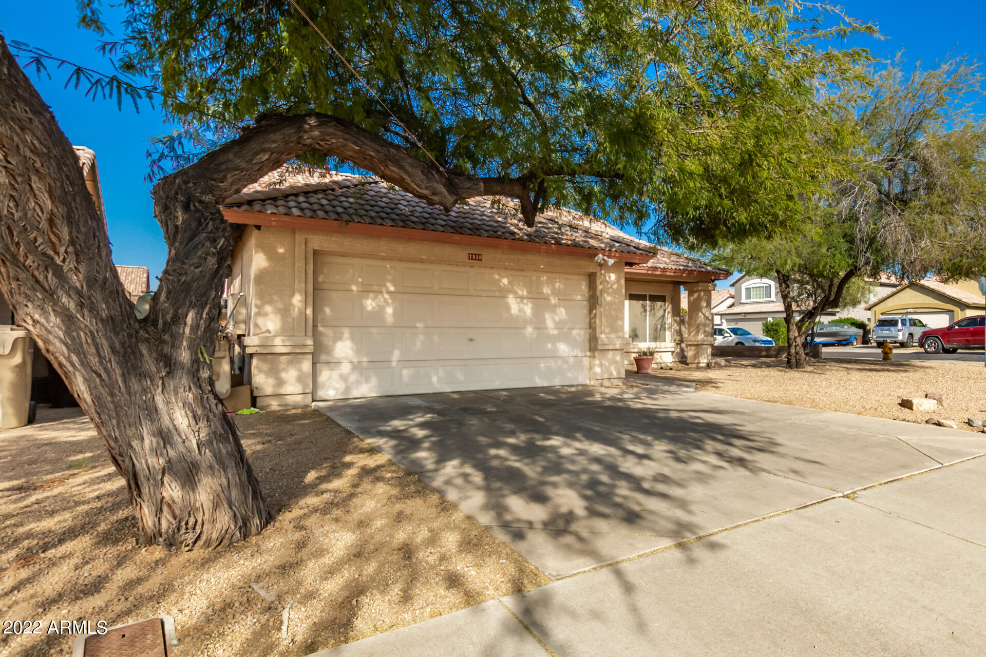 7518 W CHOLLA Street