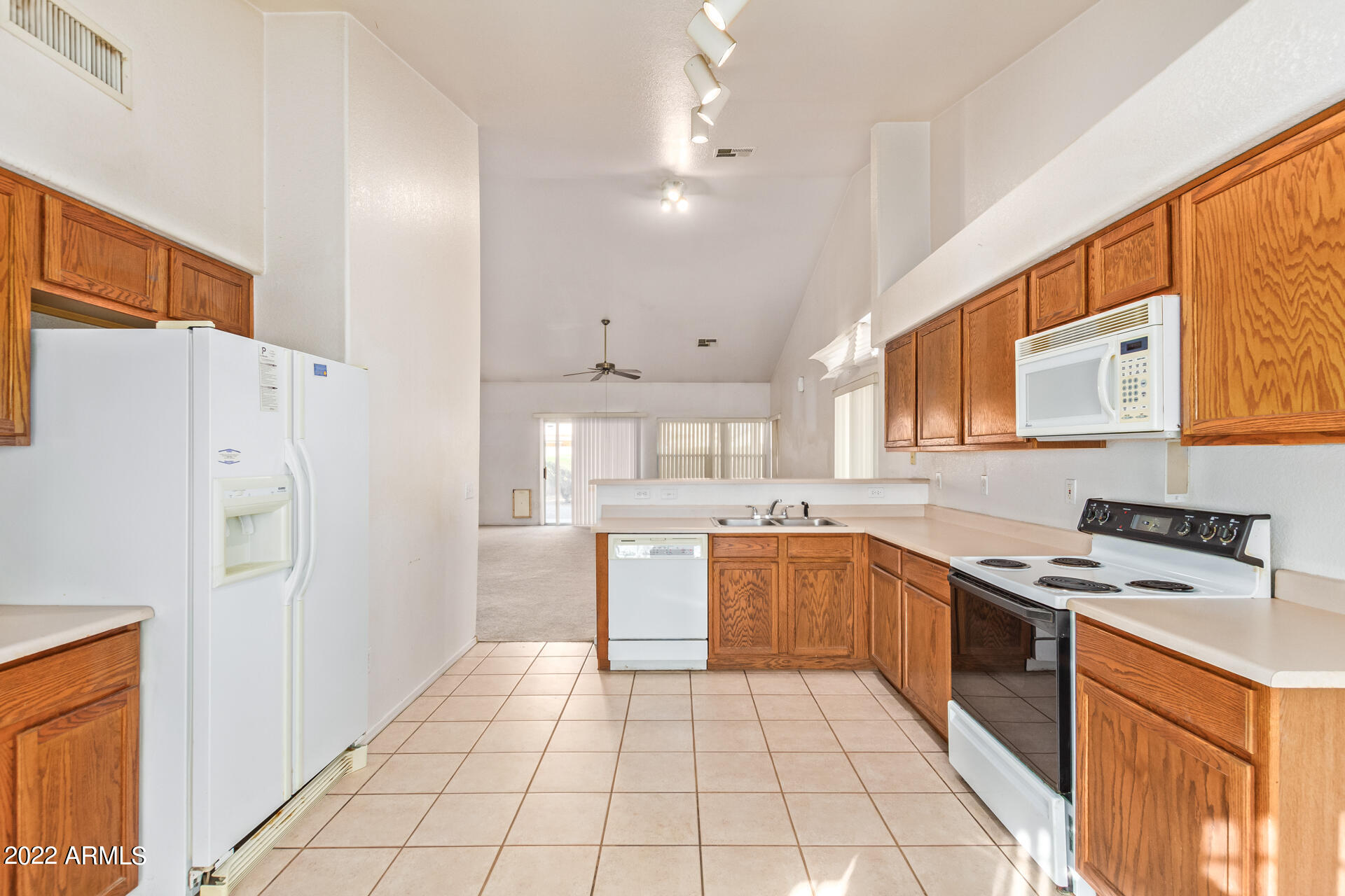 7518 W CHOLLA Street