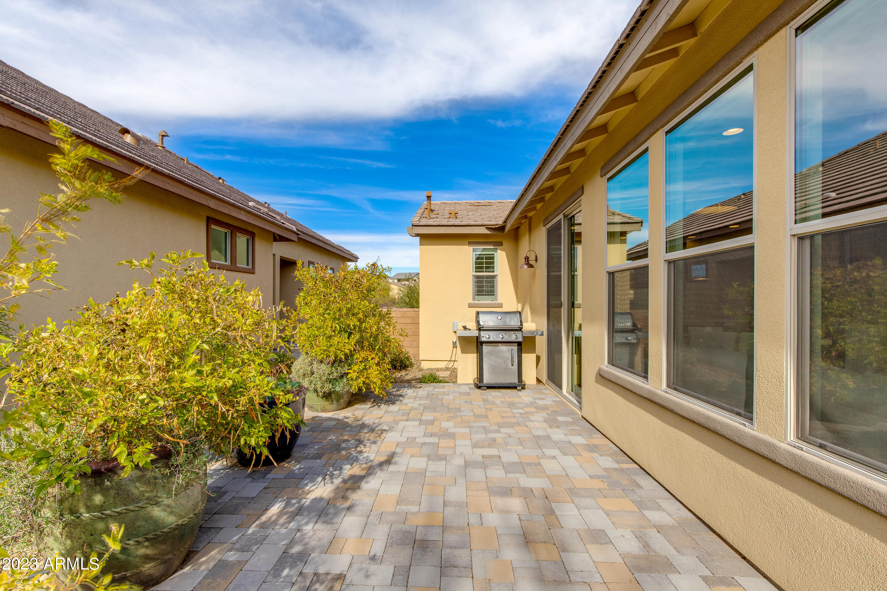 3261 HUCKLEBERRY Way