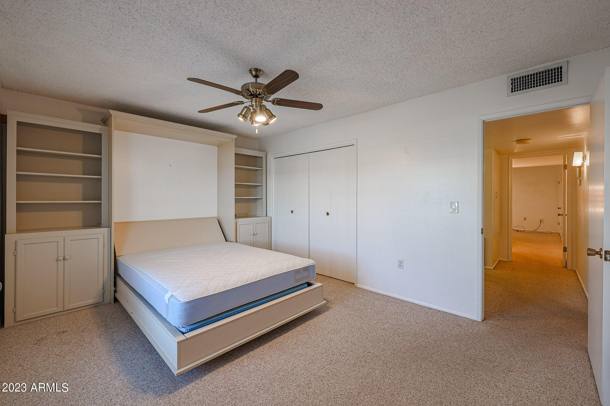 10113 W MISSION Lane