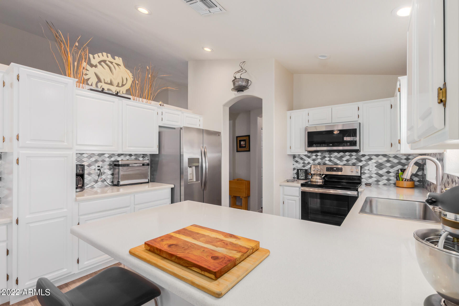14283 W KIOWA Trail