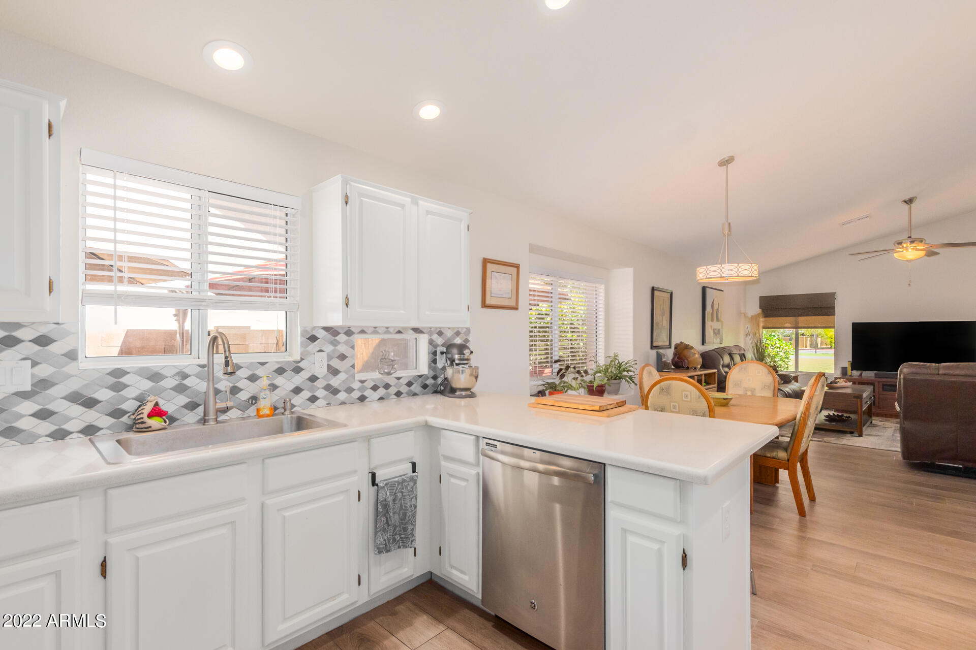 14283 W KIOWA Trail