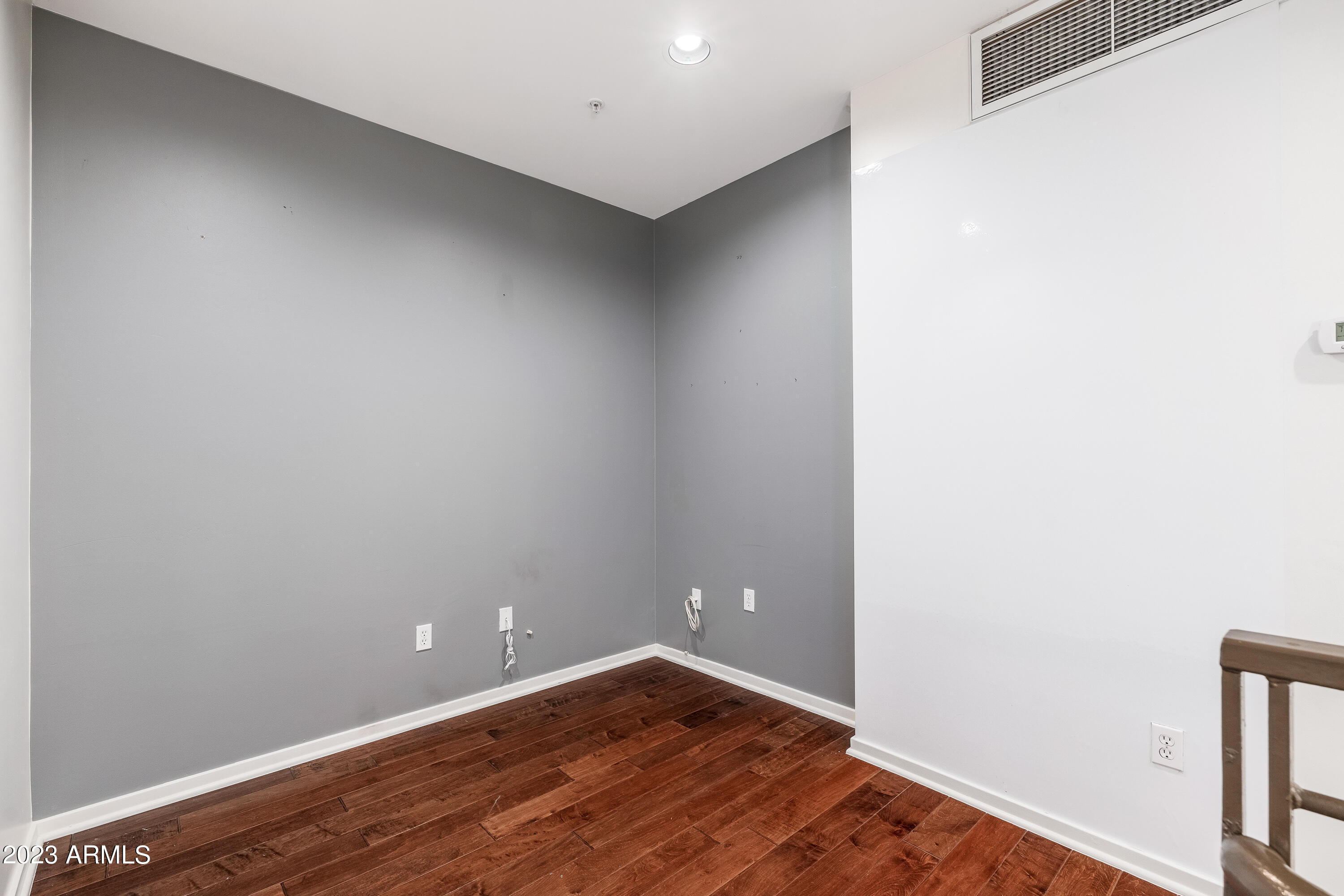 525 W LAKESIDE Drive # 123