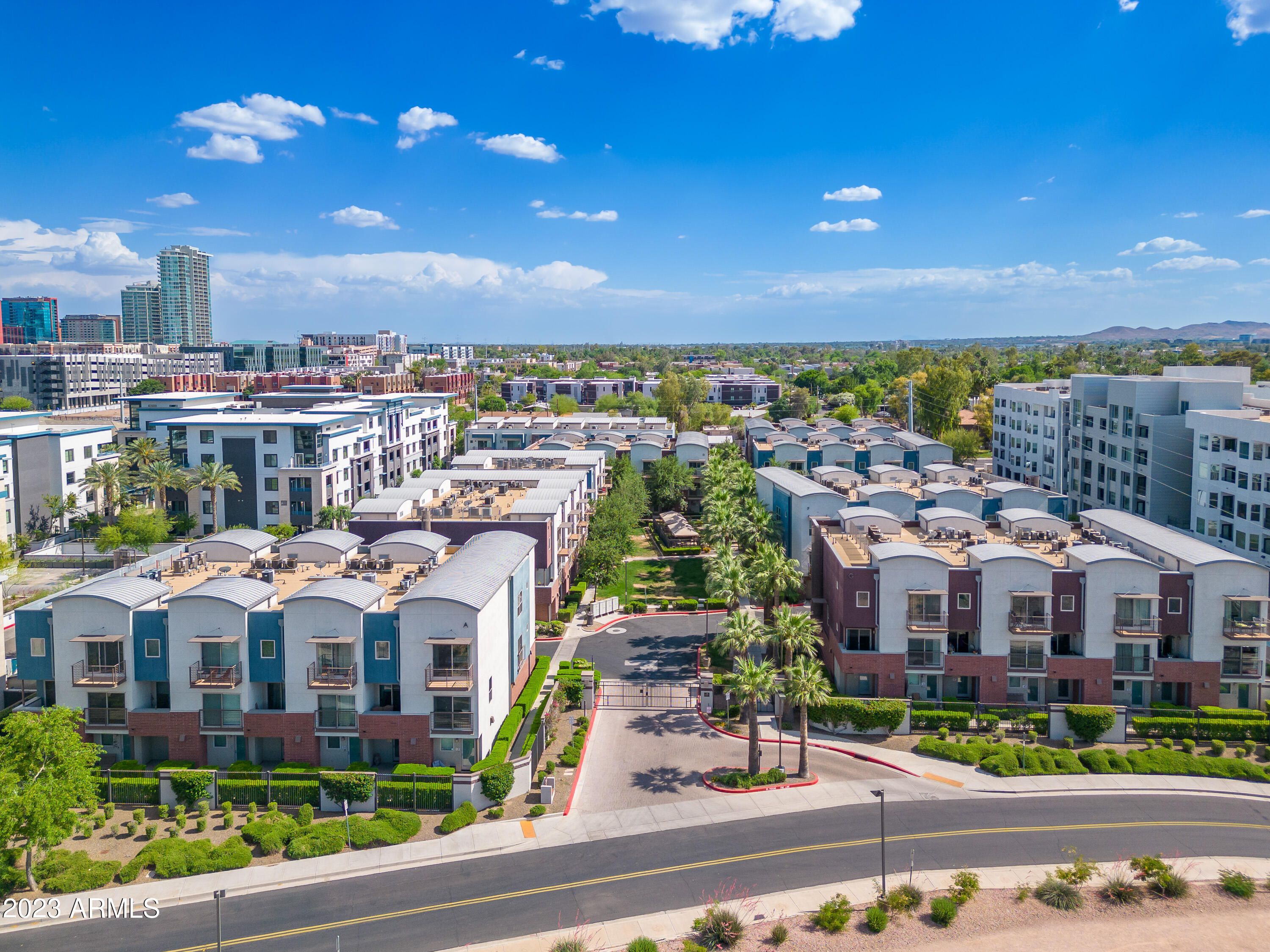 525 W LAKESIDE Drive # 123