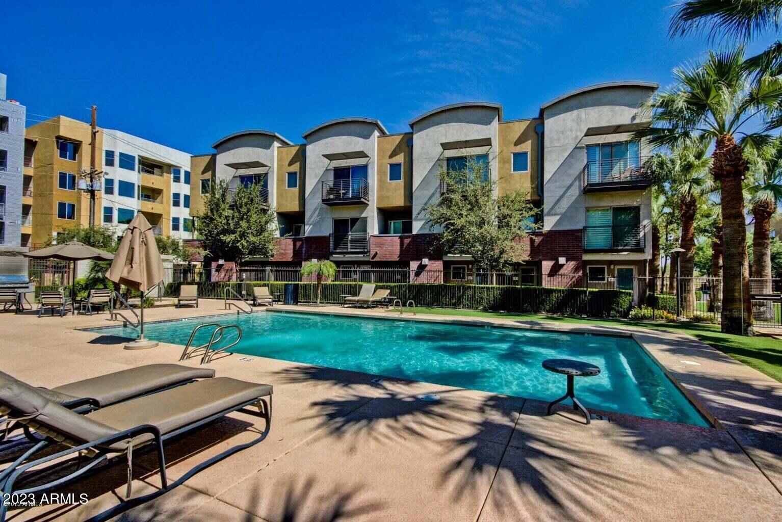 525 W LAKESIDE Drive # 123