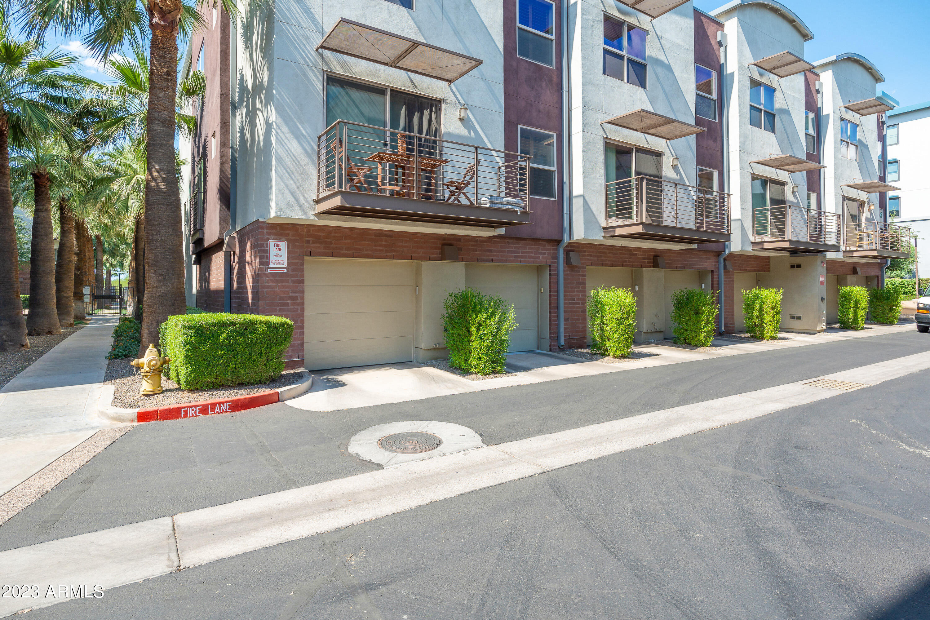 525 W LAKESIDE Drive # 123