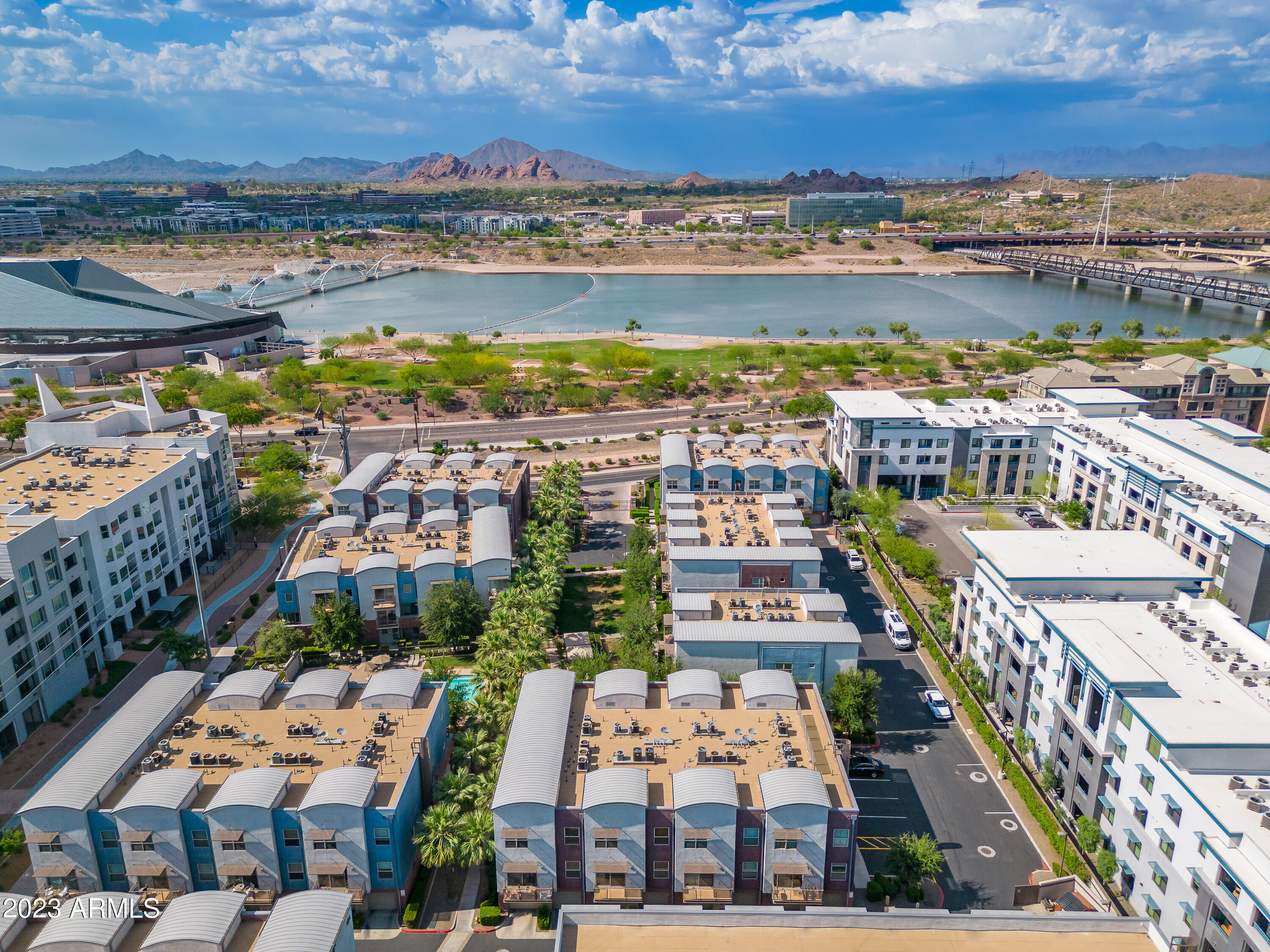 525 W LAKESIDE Drive # 123