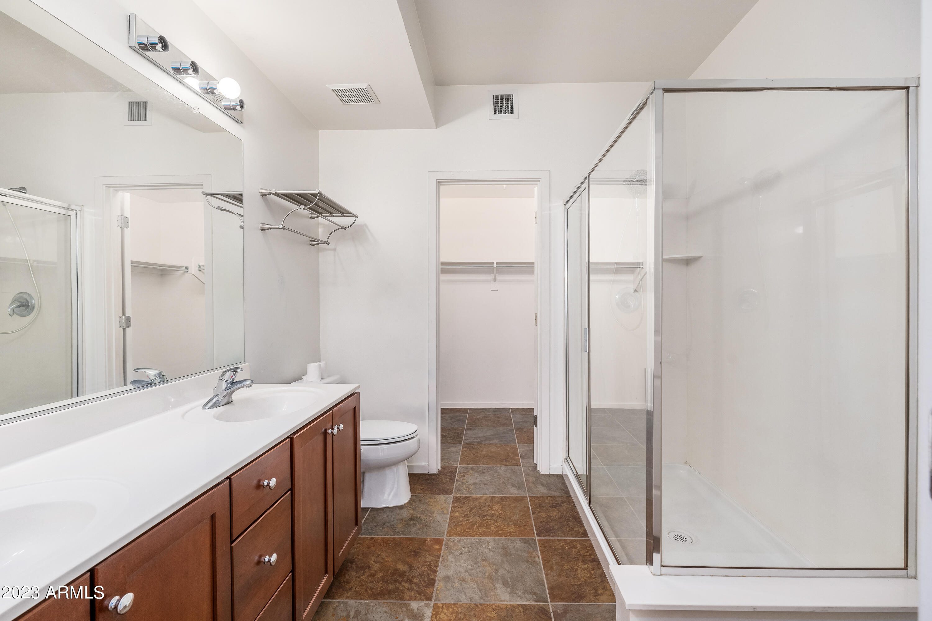 525 W LAKESIDE Drive # 123
