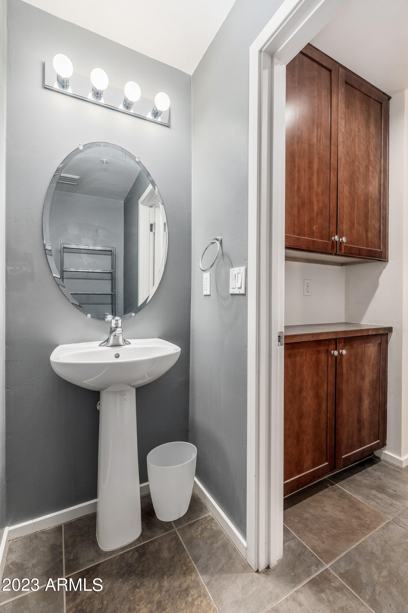 525 W LAKESIDE Drive # 123