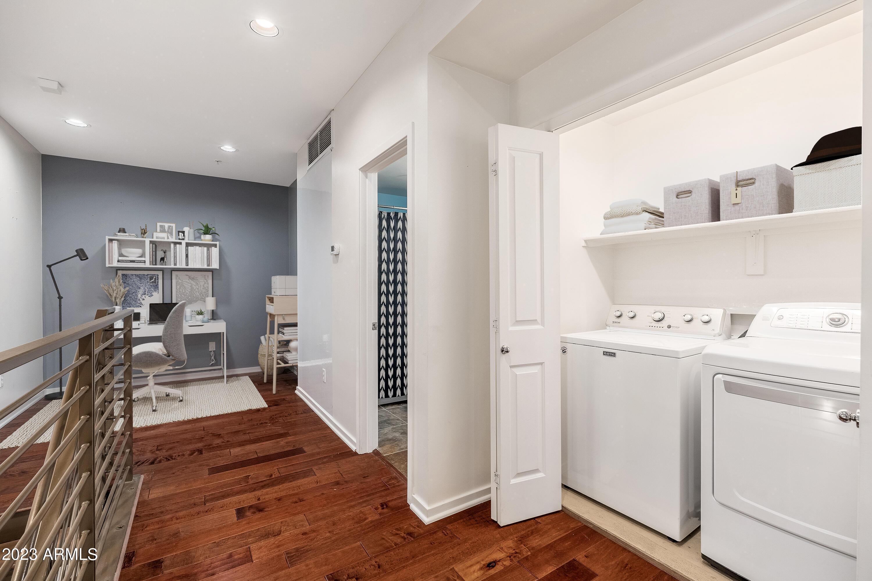 525 W LAKESIDE Drive # 123