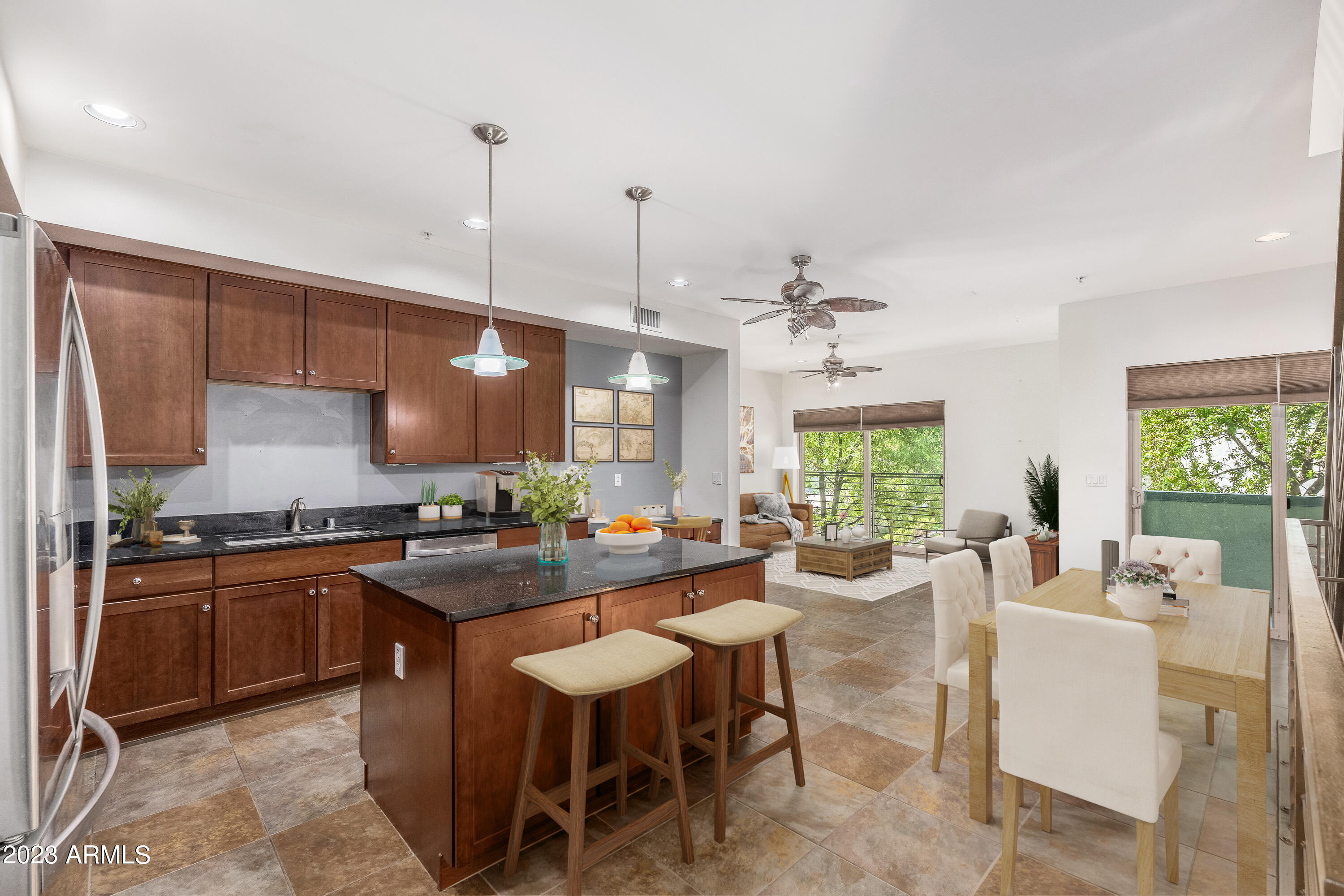 525 W LAKESIDE Drive # 123
