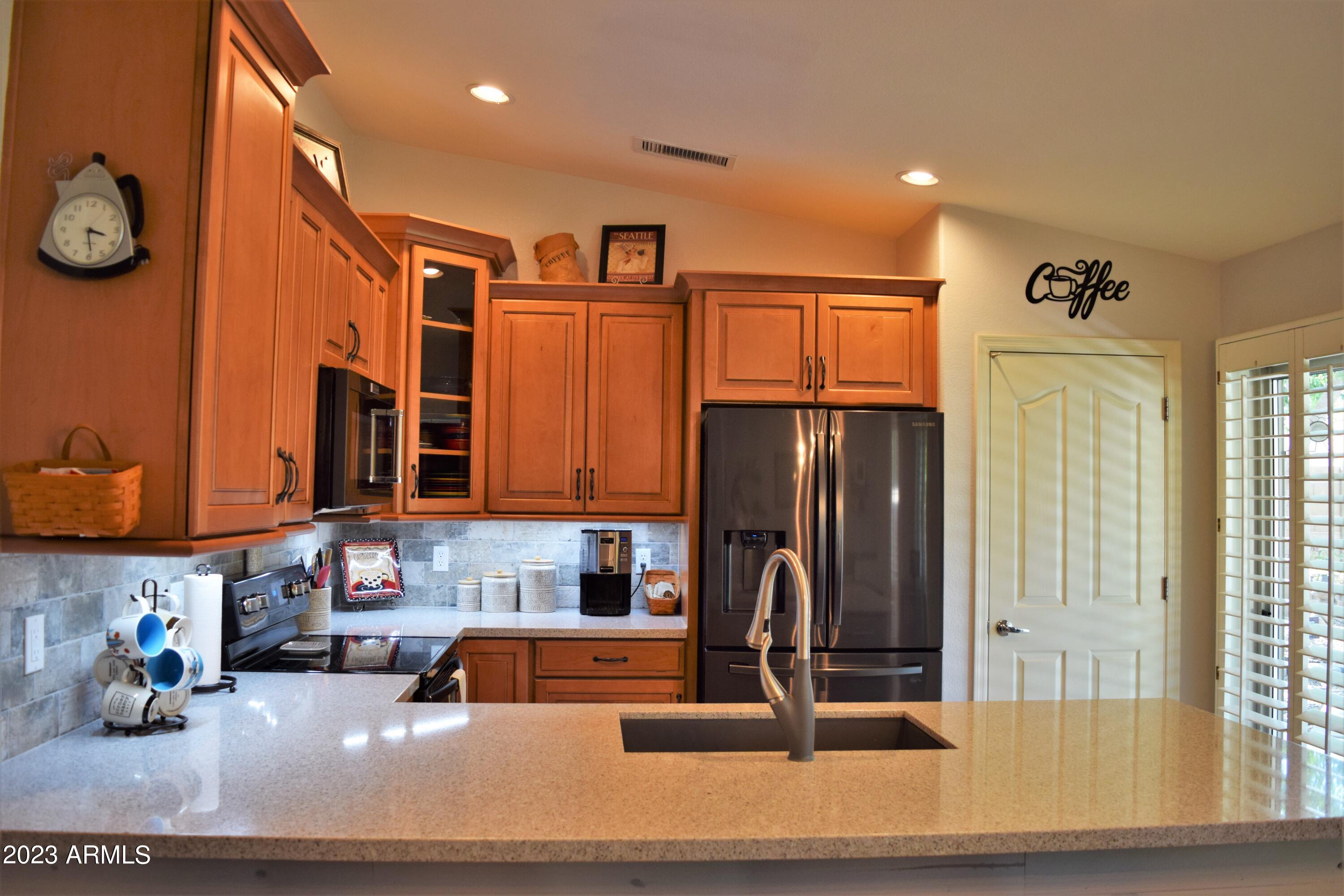 11032 W UTOPIA Road