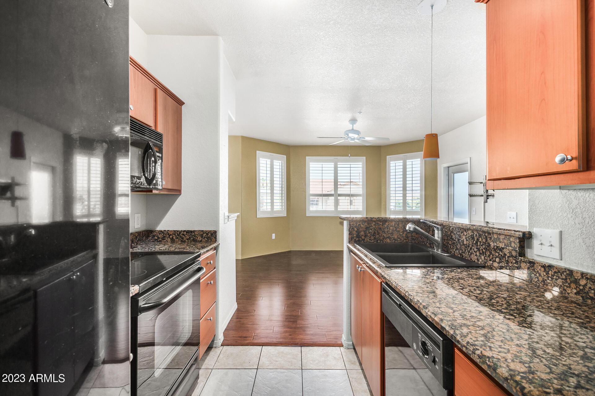 9820 N CENTRAL Avenue # 112