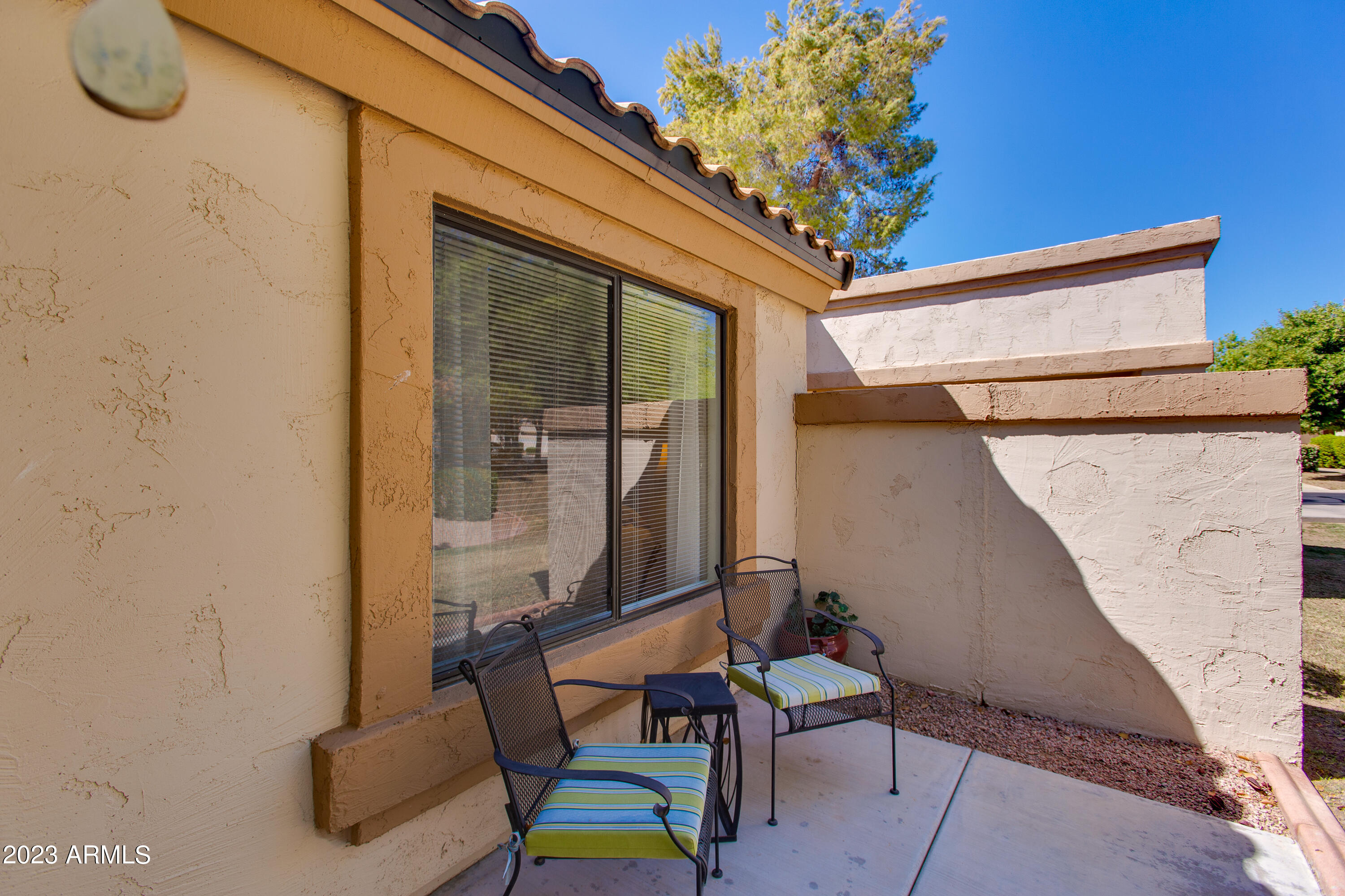 9122 W TARO Lane