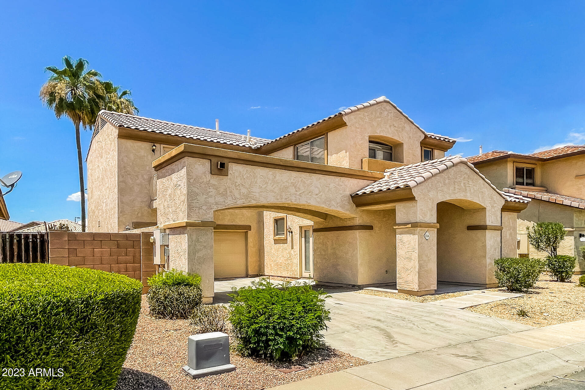 2156 S COMPTON --