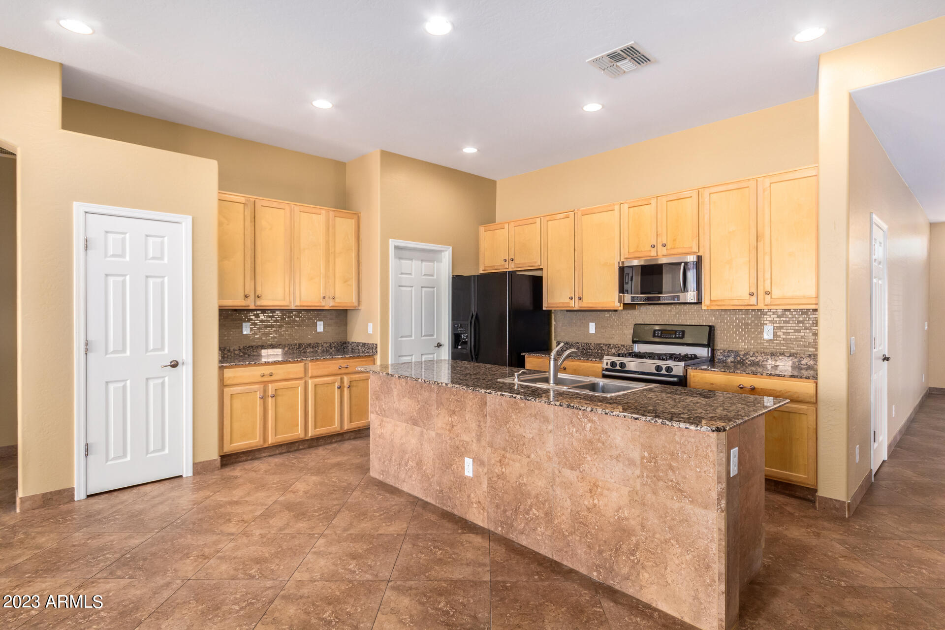 13788 W WATSON Lane