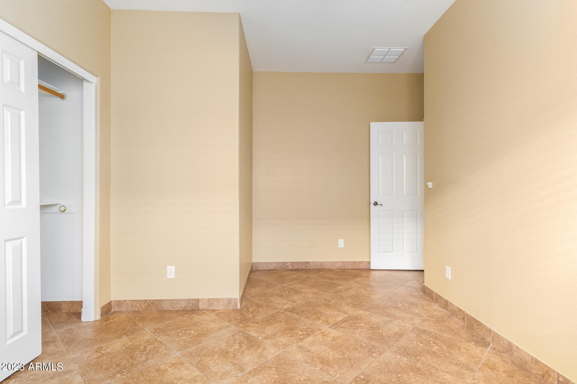 13788 W WATSON Lane