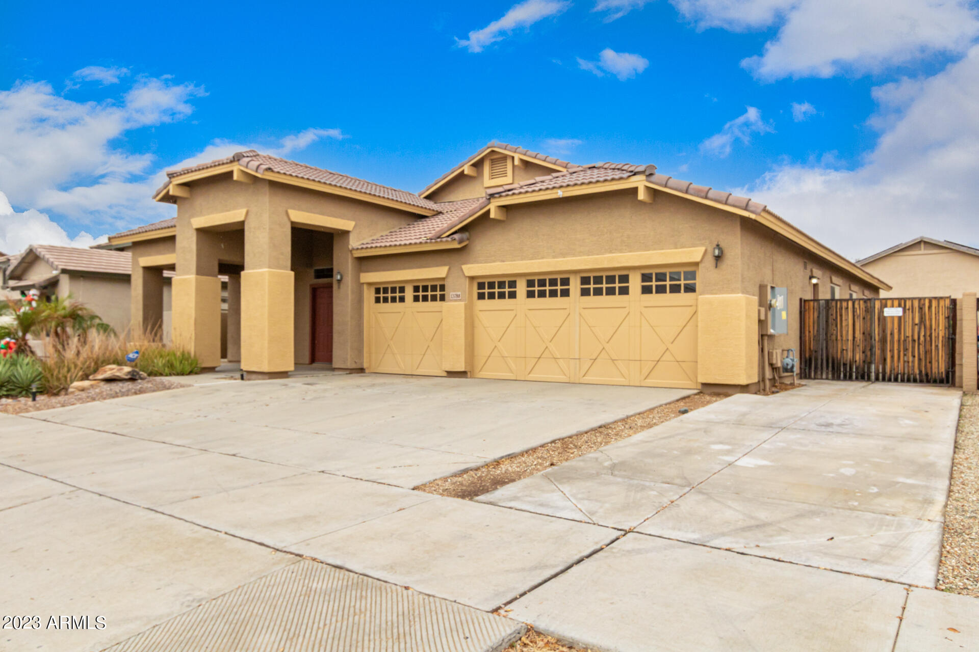 13788 W WATSON Lane