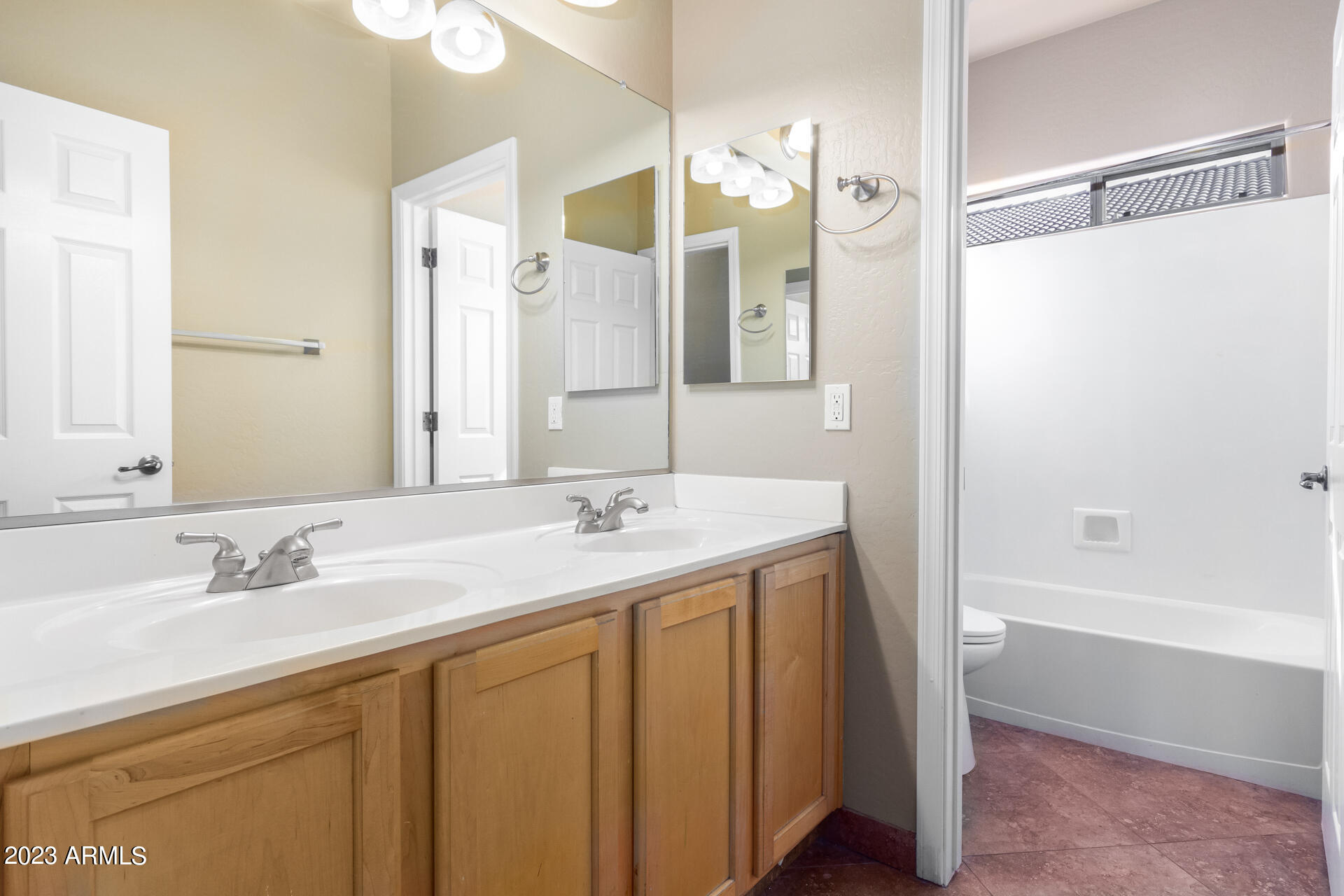 13788 W WATSON Lane
