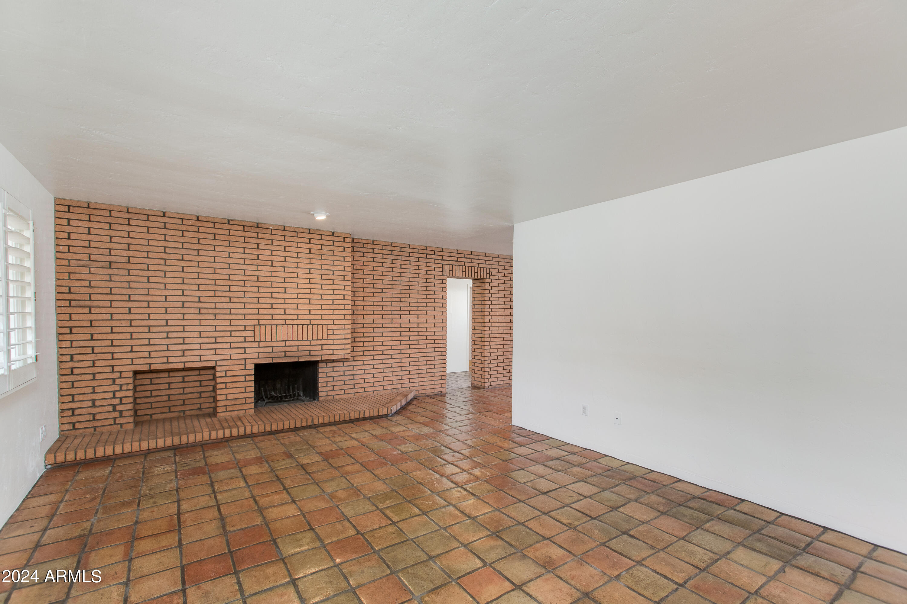 2917 E MARIPOSA Street