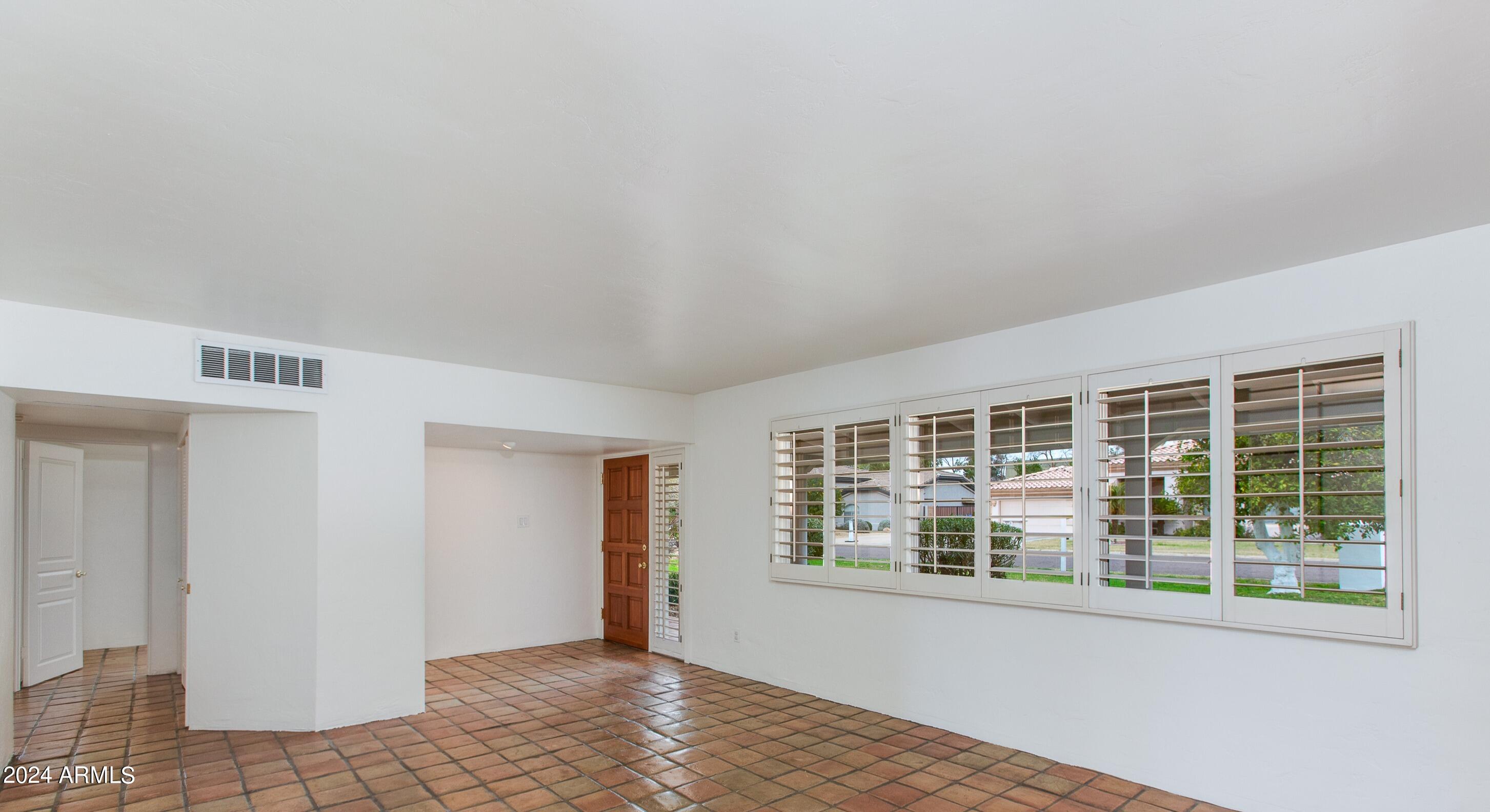 2917 E MARIPOSA Street