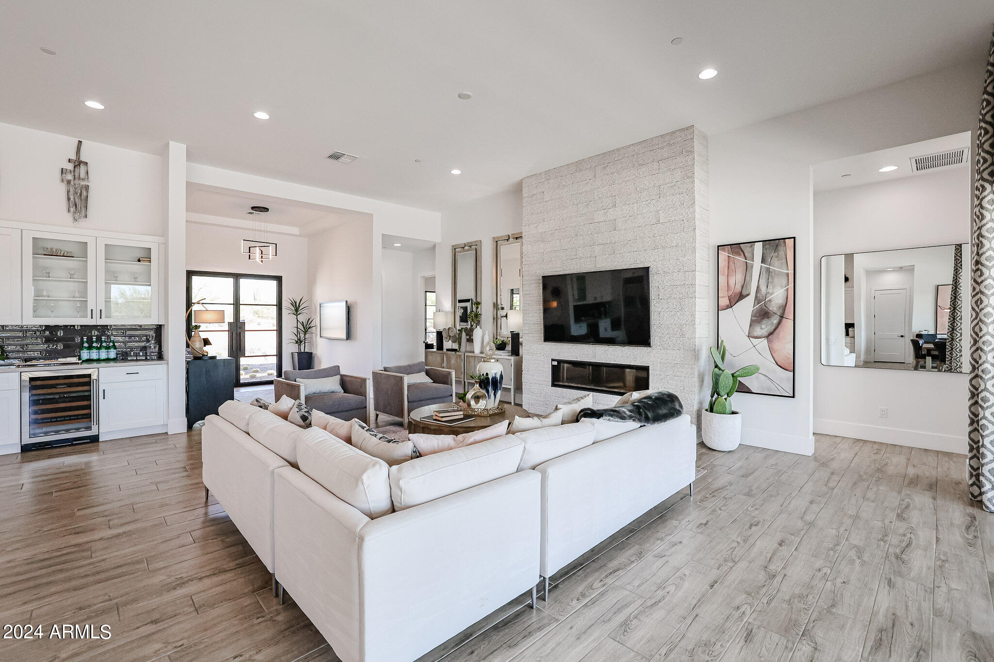 5543 E Olesen Road