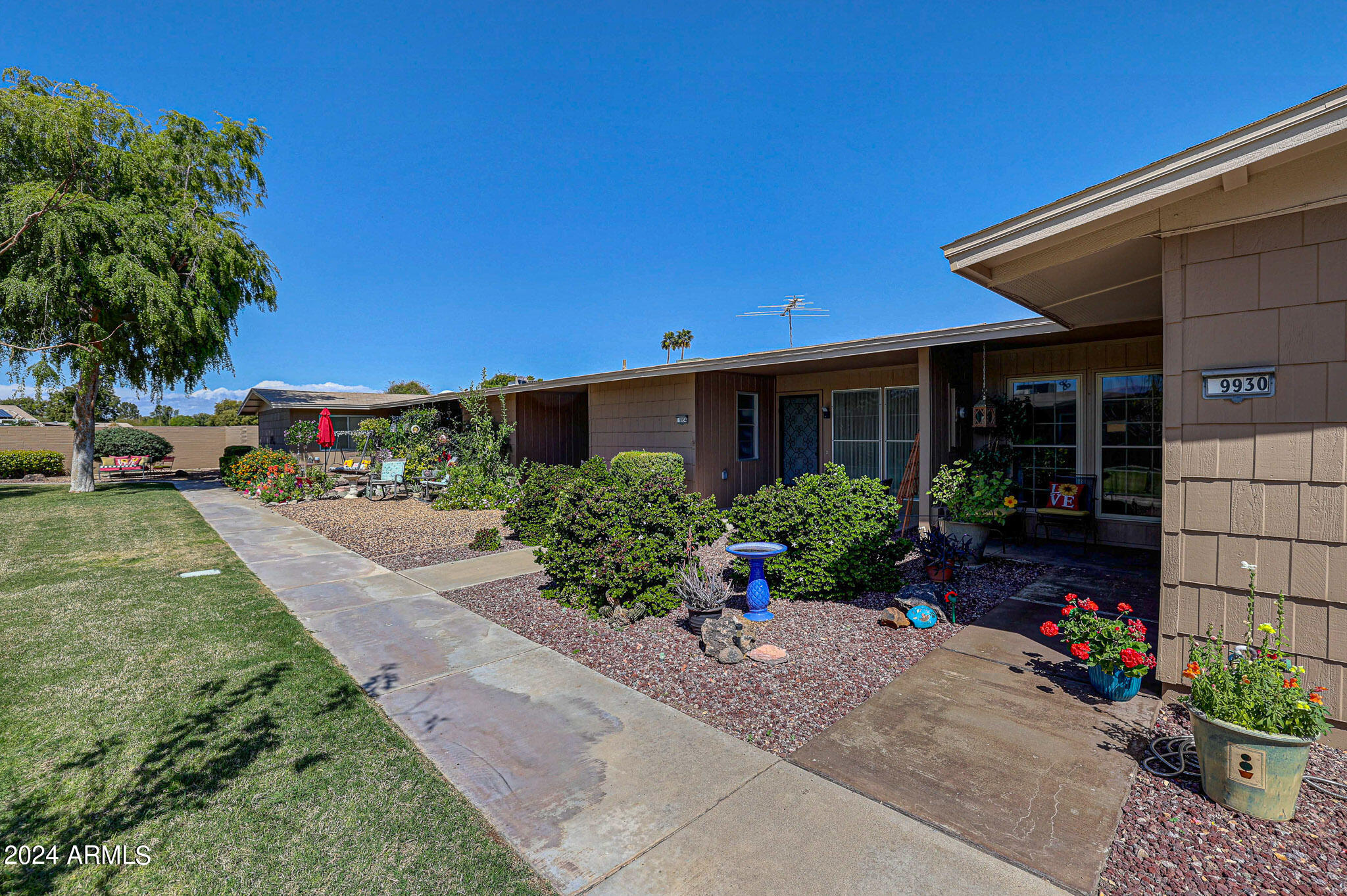 9930 W PALMERAS Drive
