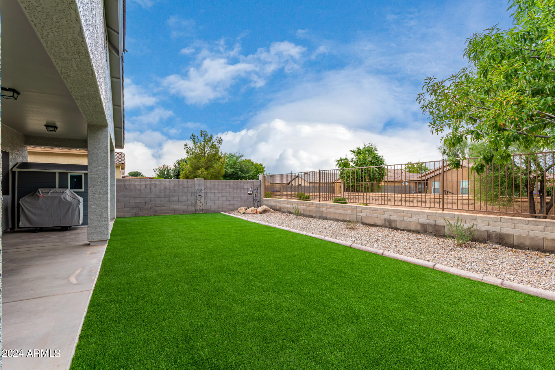 1404 W BRANGUS Way