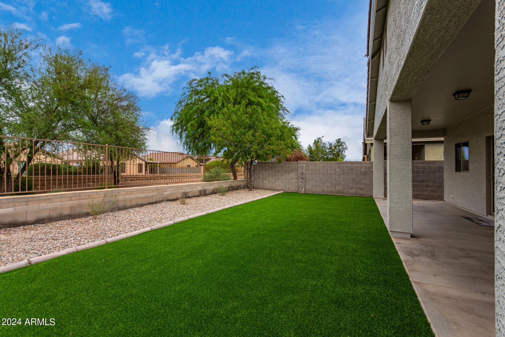 1404 W BRANGUS Way