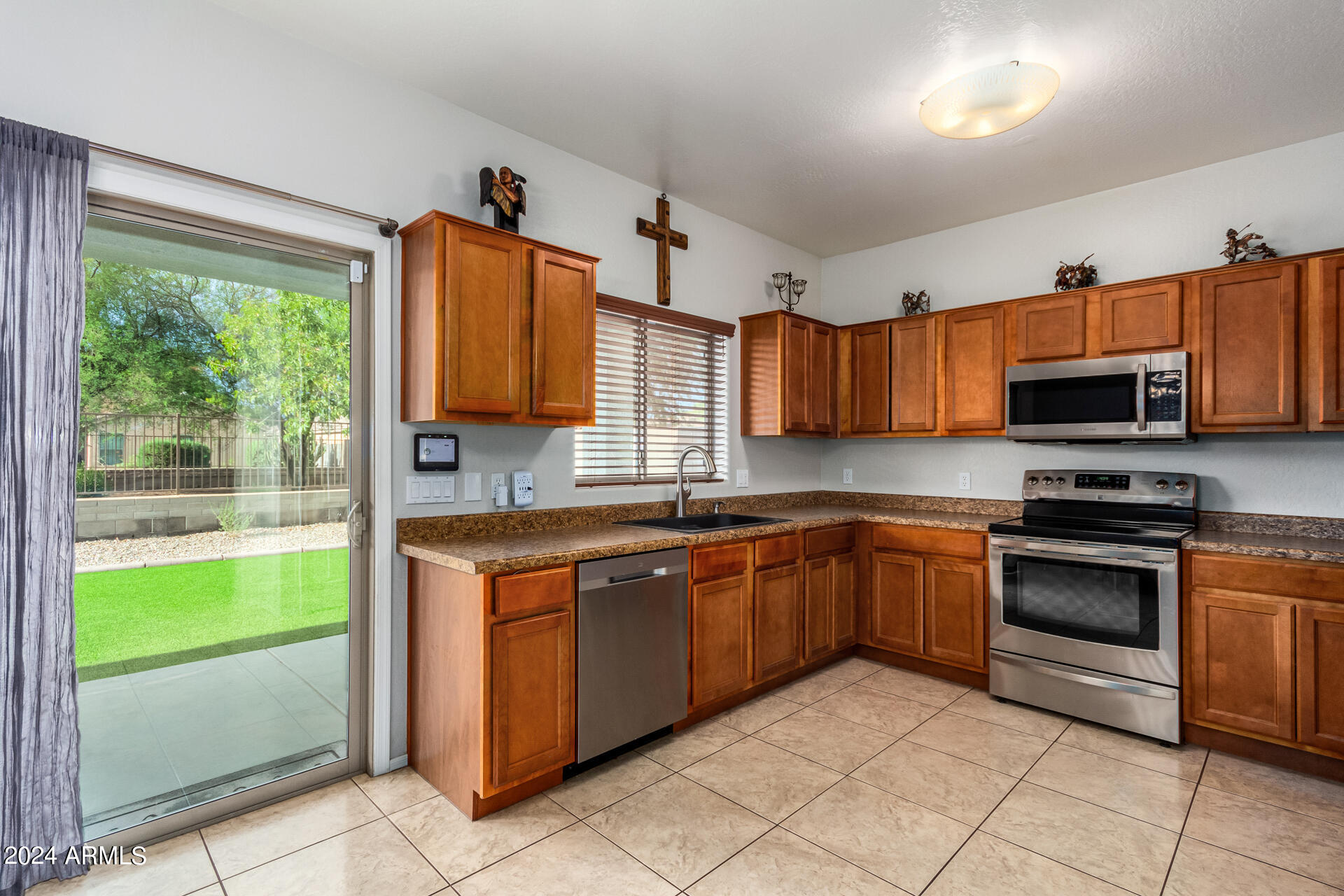 1404 W BRANGUS Way