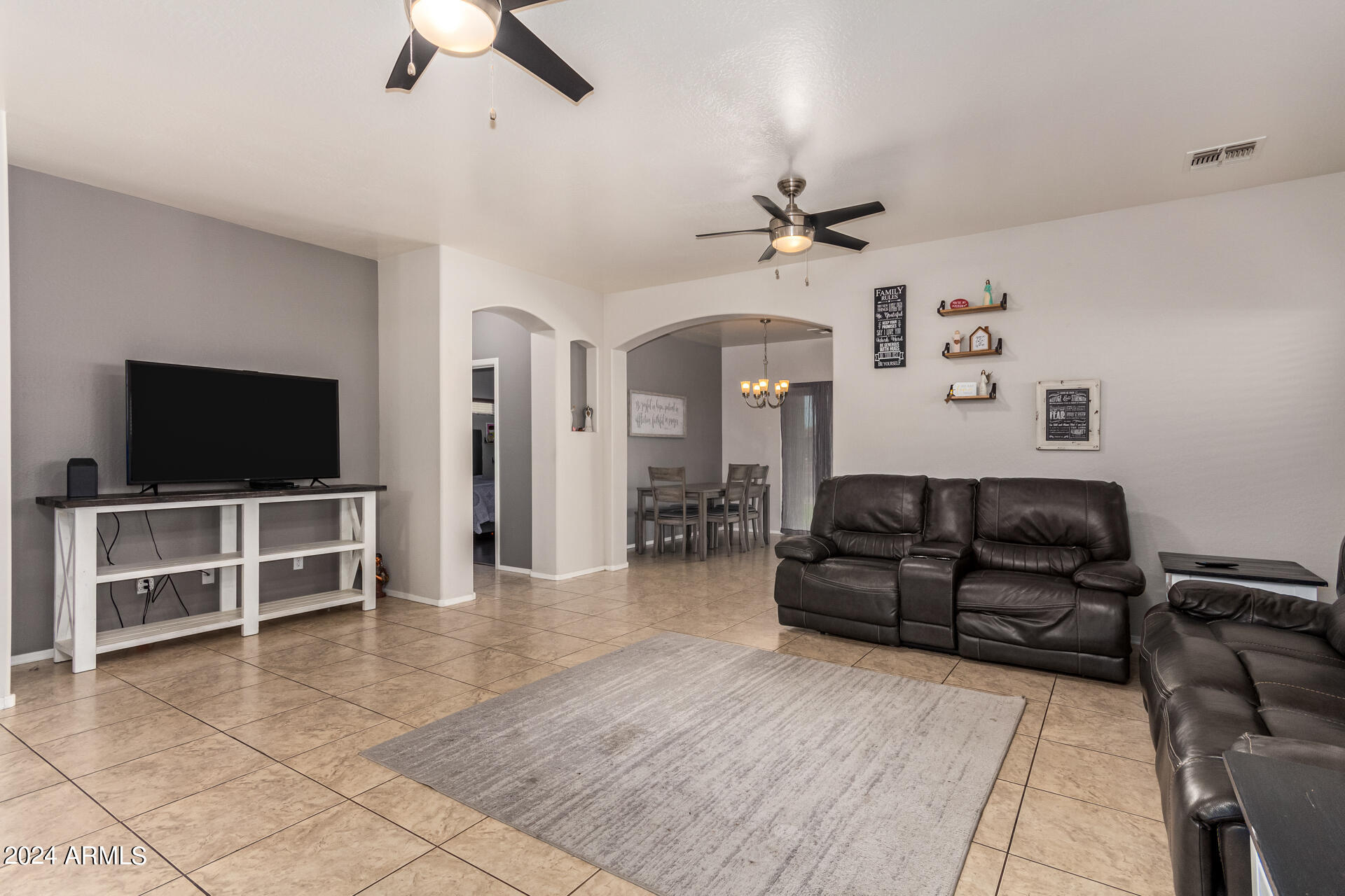 1404 W BRANGUS Way