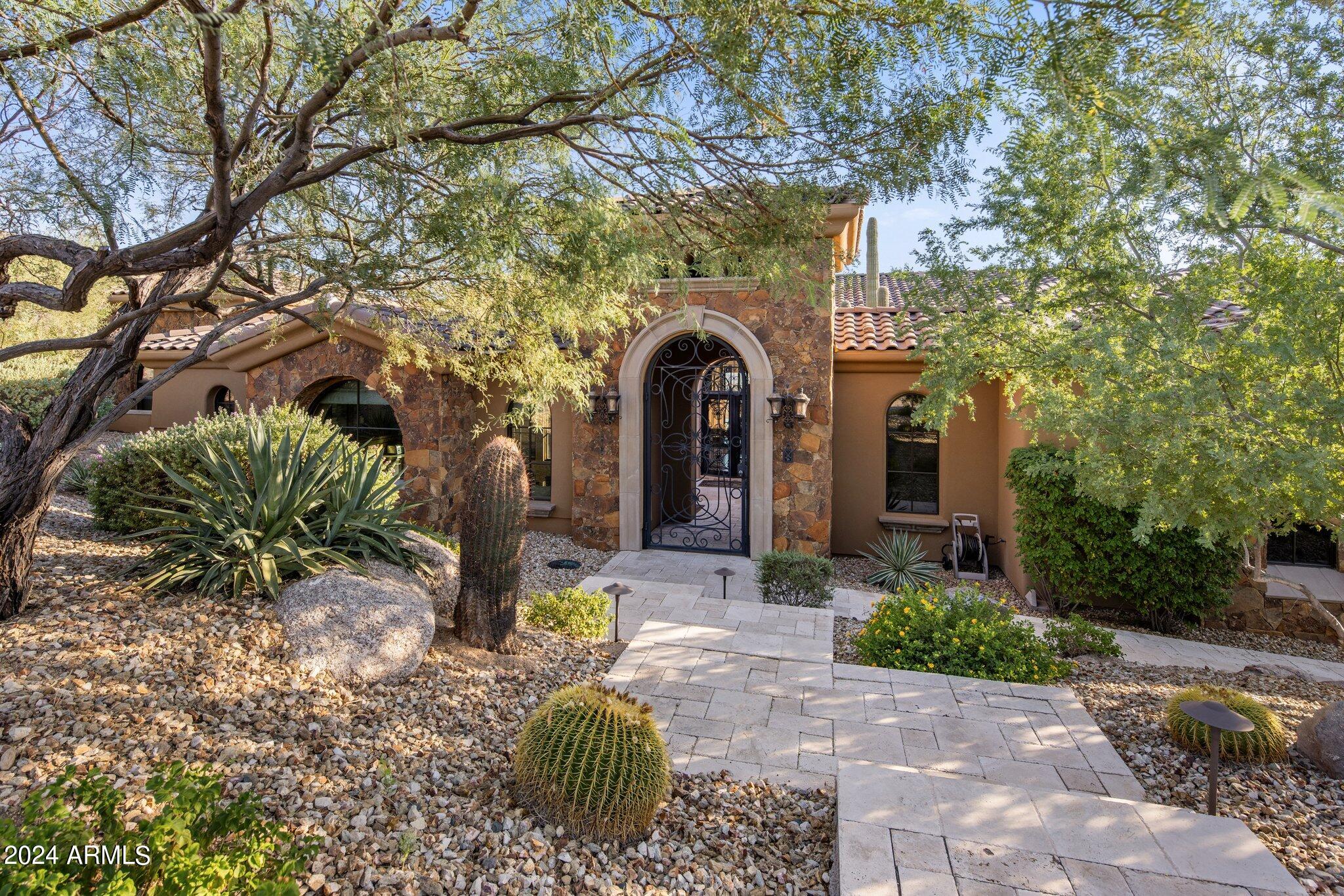 11025 N Arista Lane