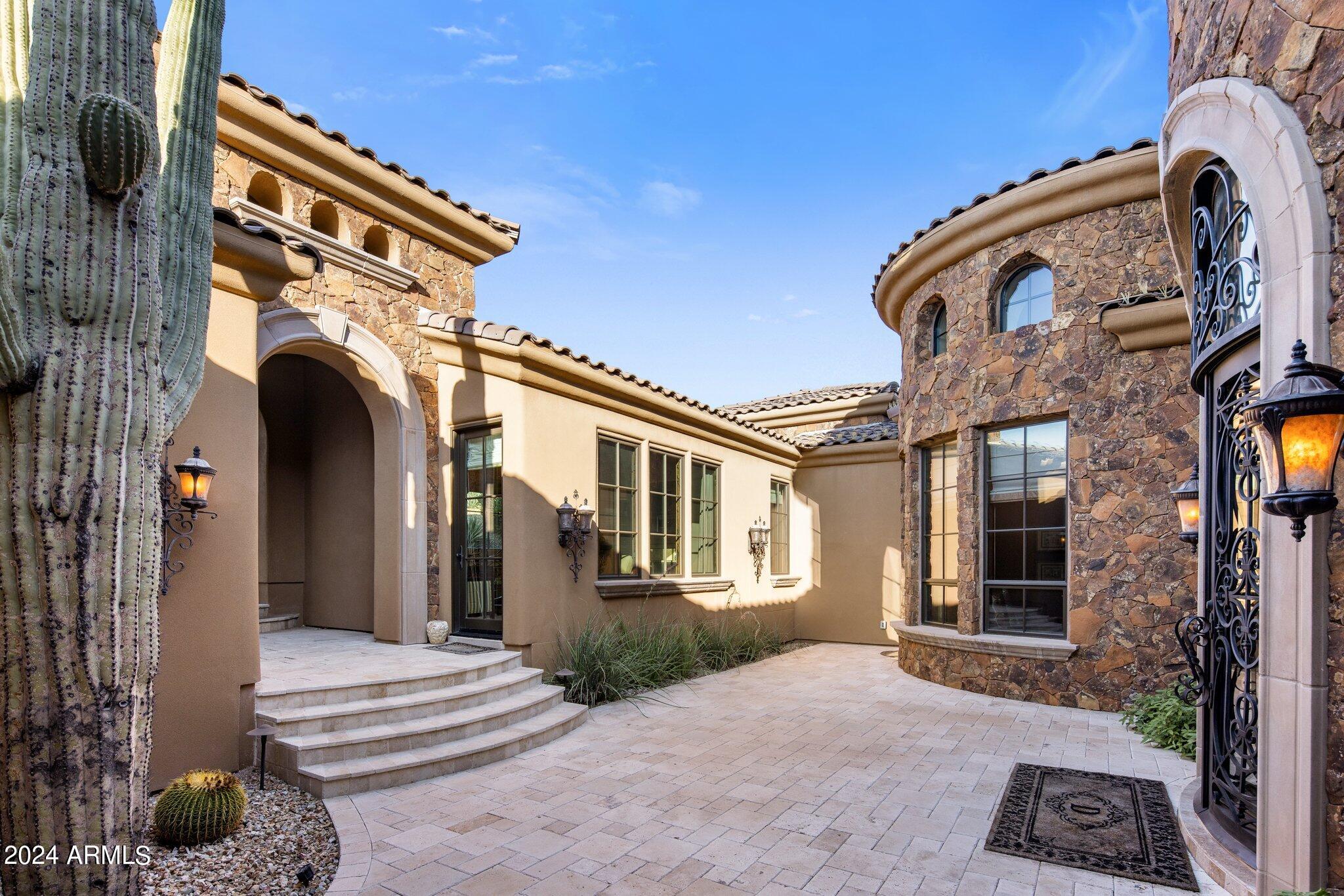 11025 N Arista Lane