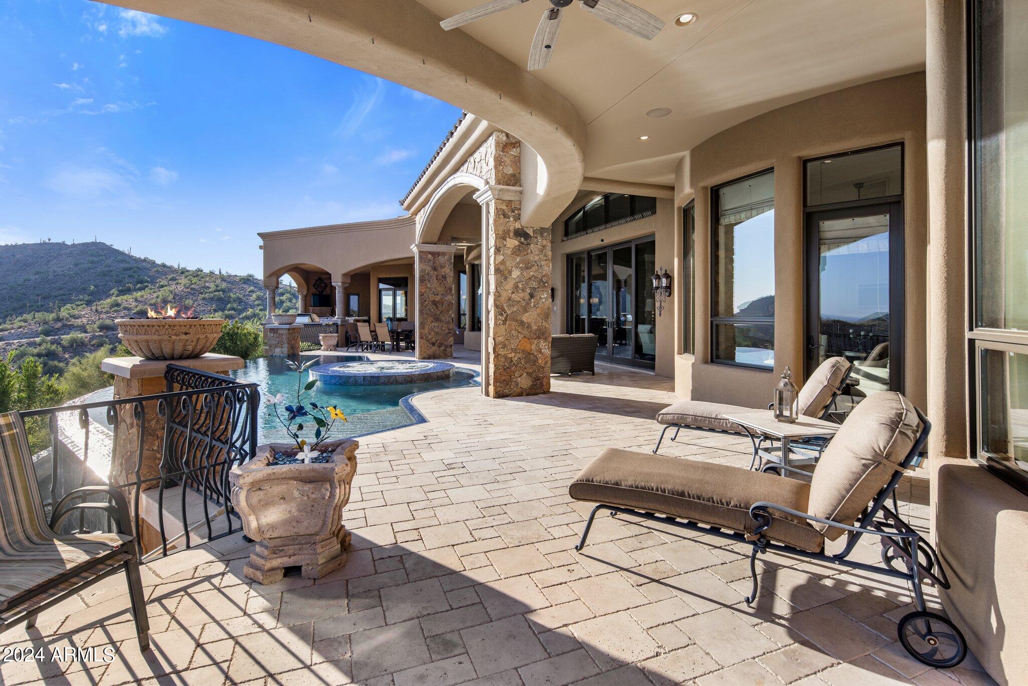 11025 N Arista Lane