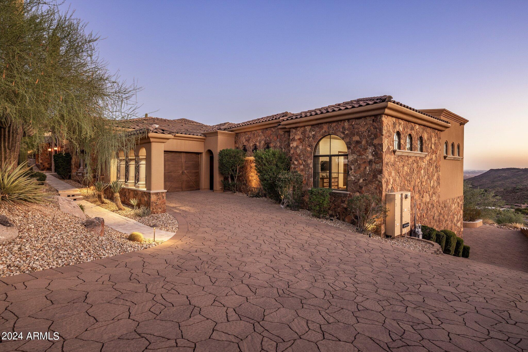 11025 N Arista Lane