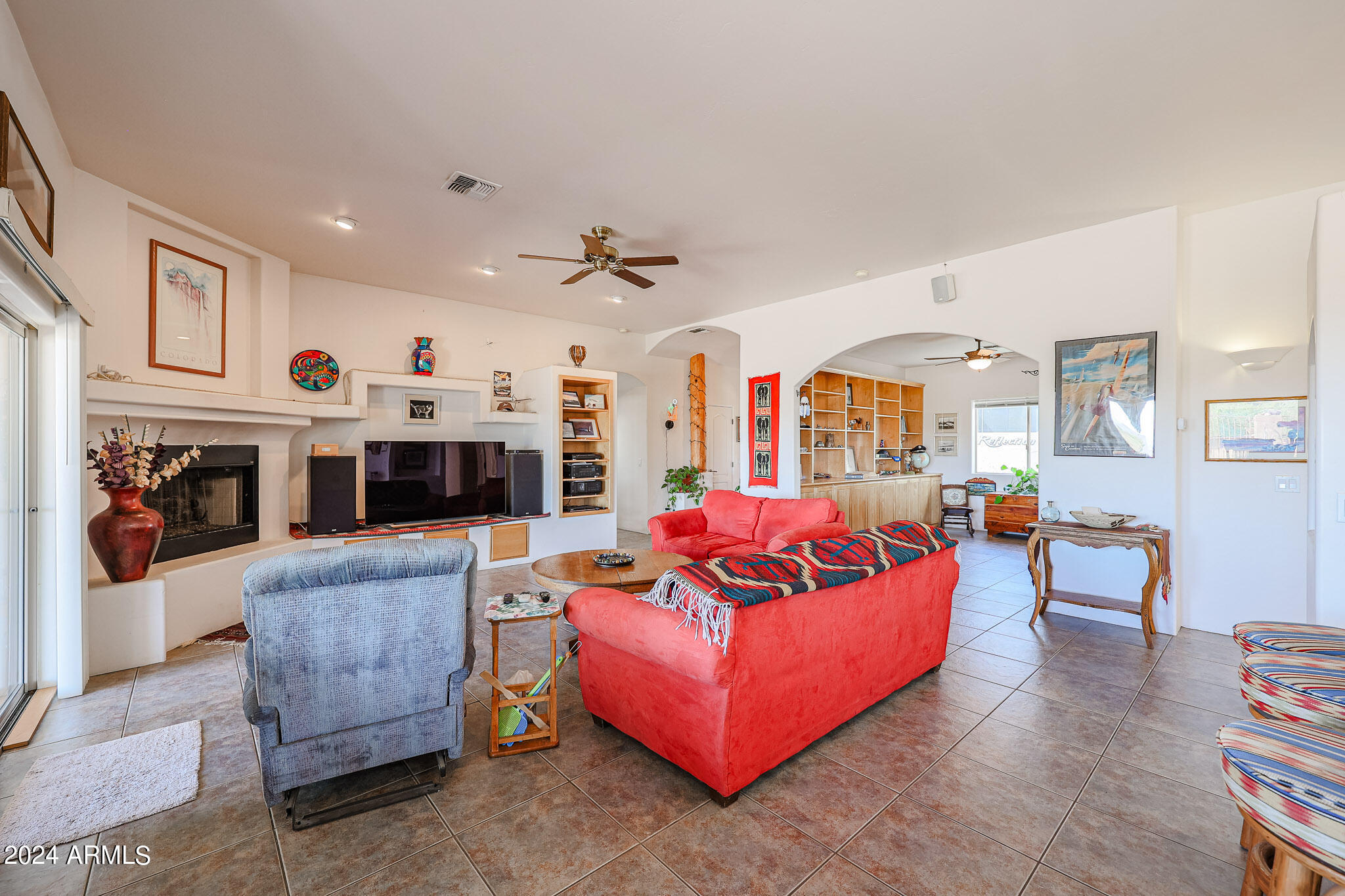 1880 W Roderick Lane