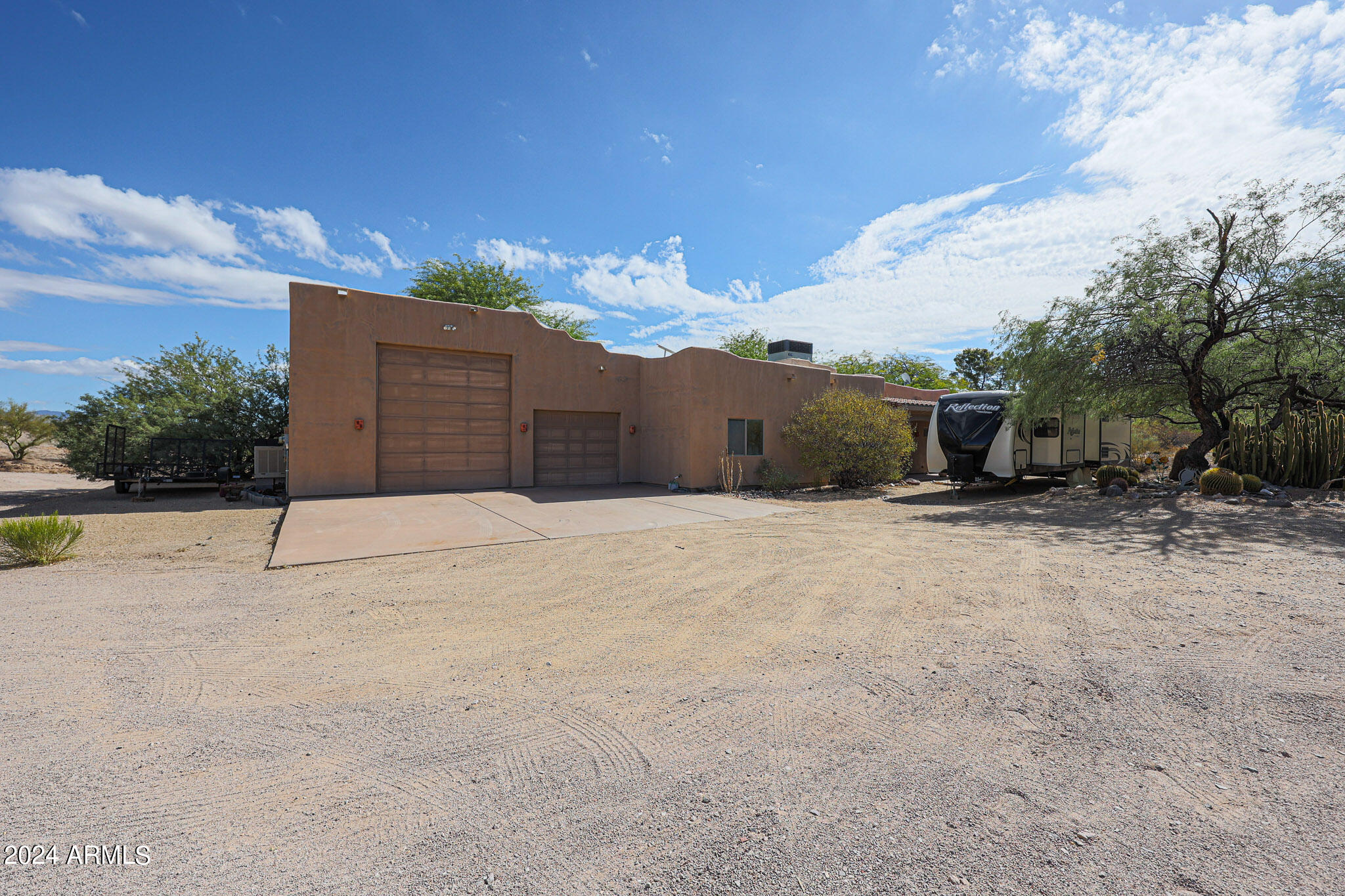 1880 W Roderick Lane