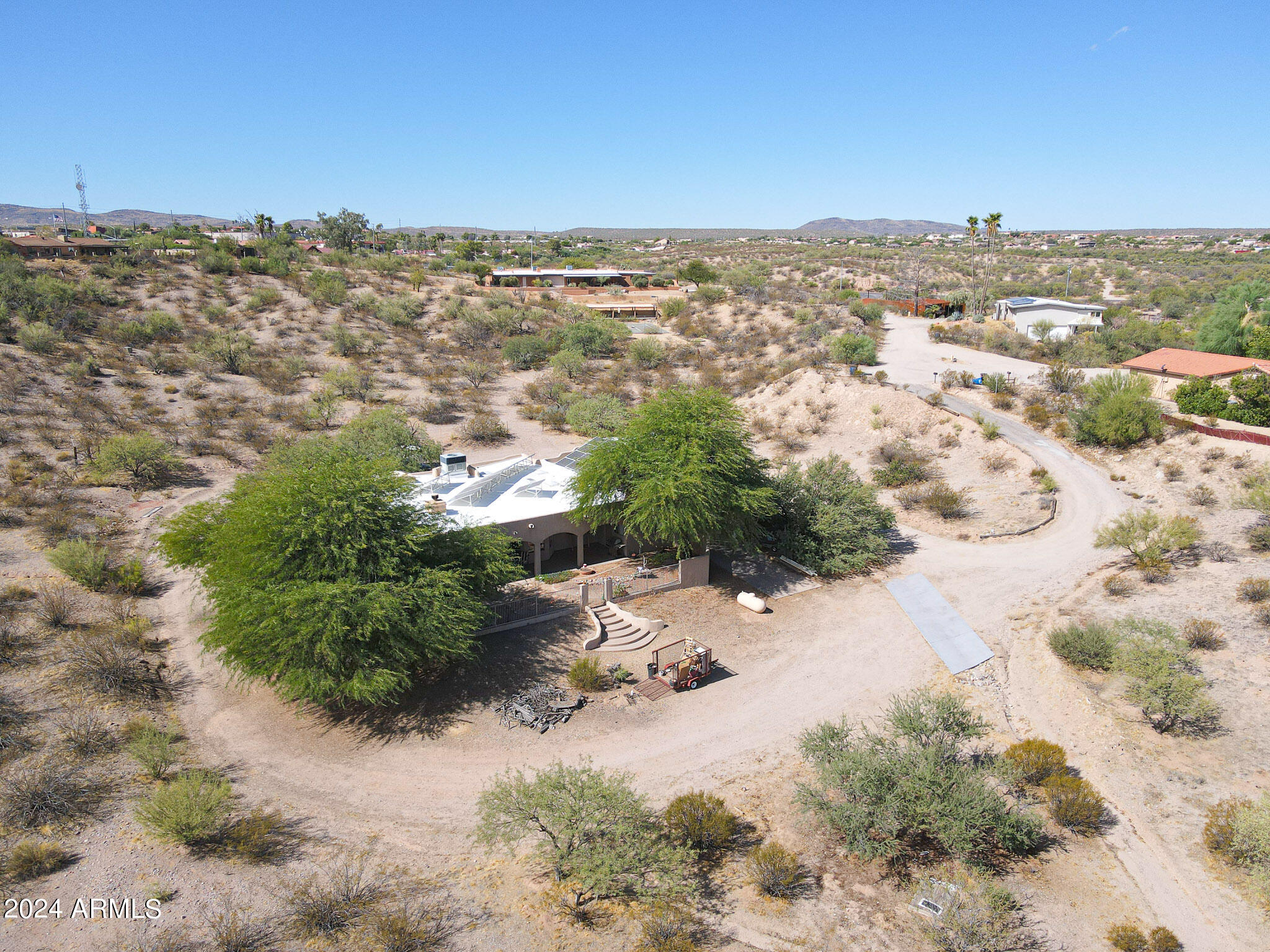 1880 W Roderick Lane