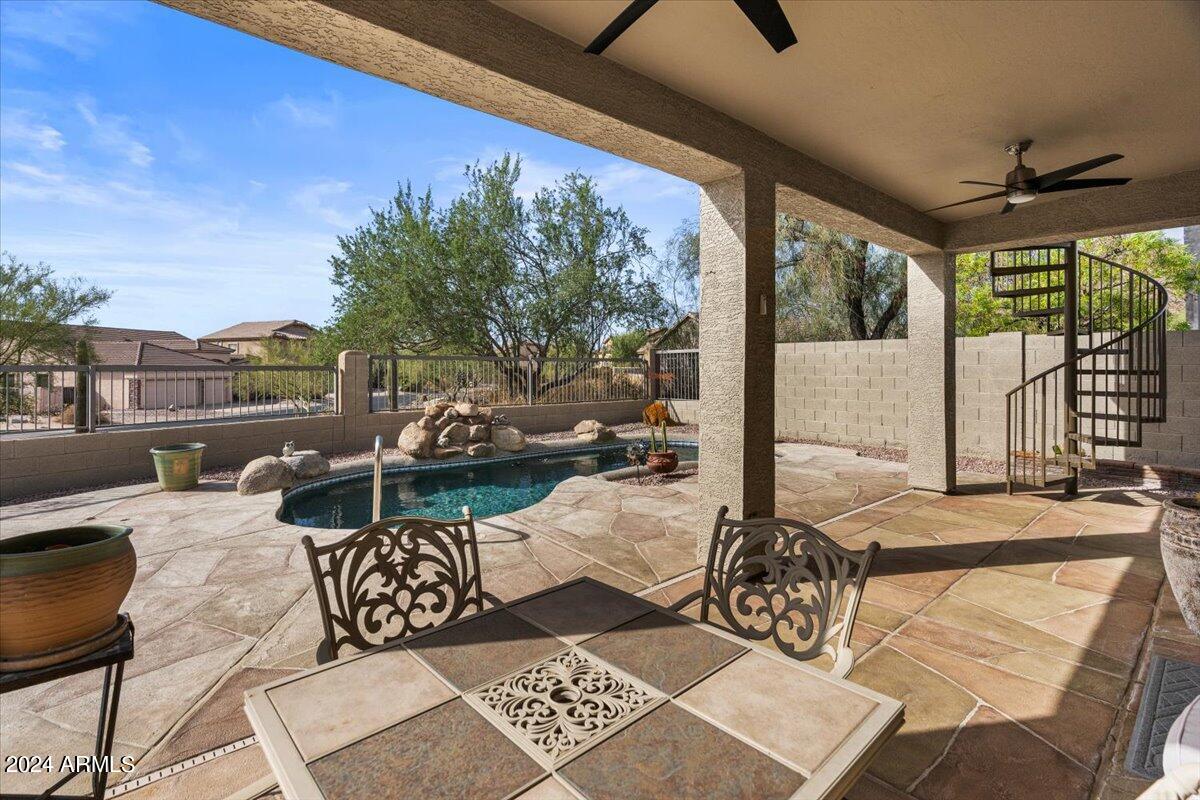3222 N SAGEWOOD Circle
