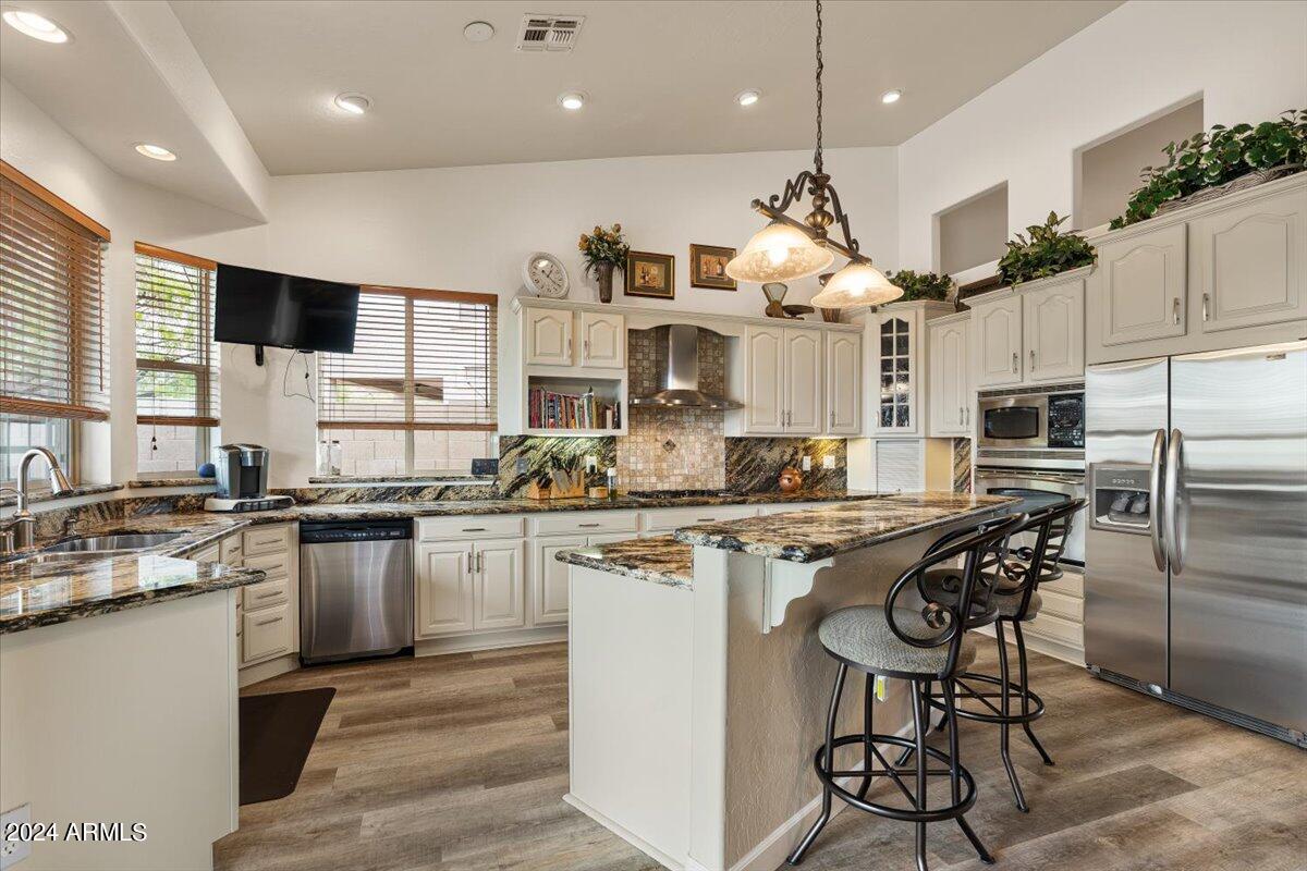3222 N SAGEWOOD Circle