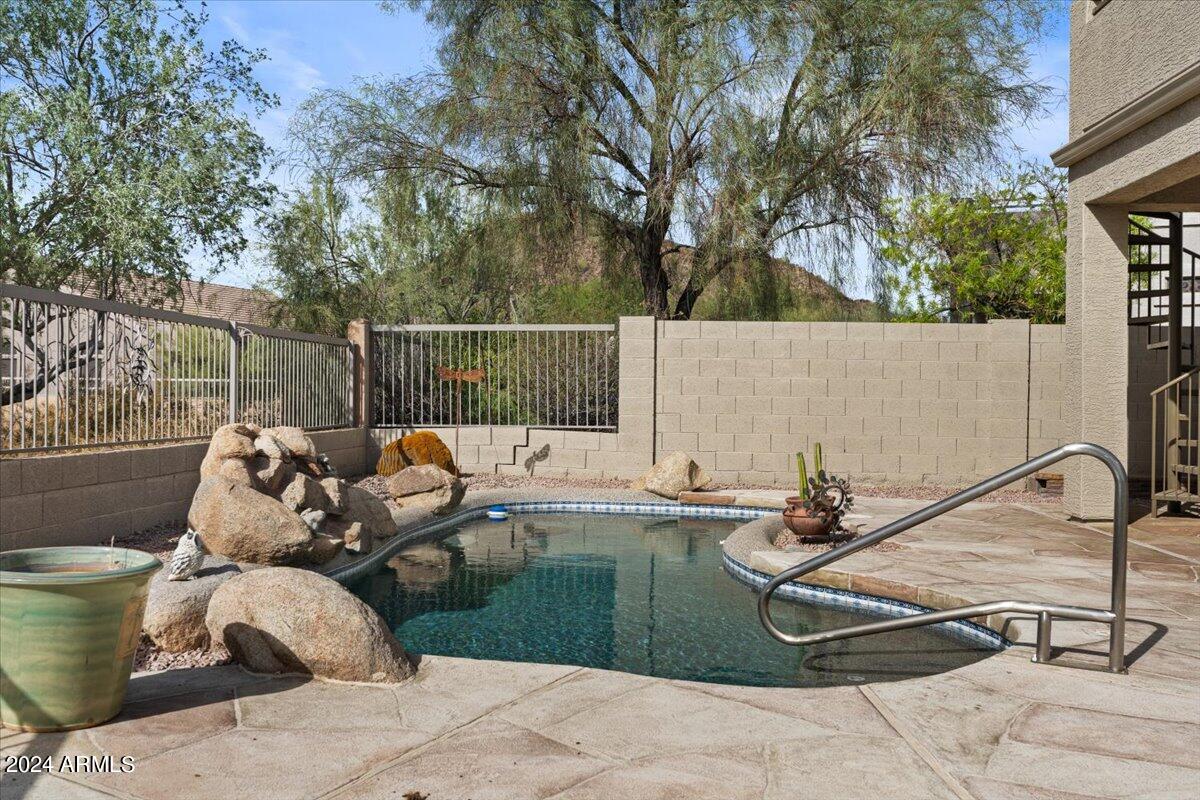 3222 N SAGEWOOD Circle