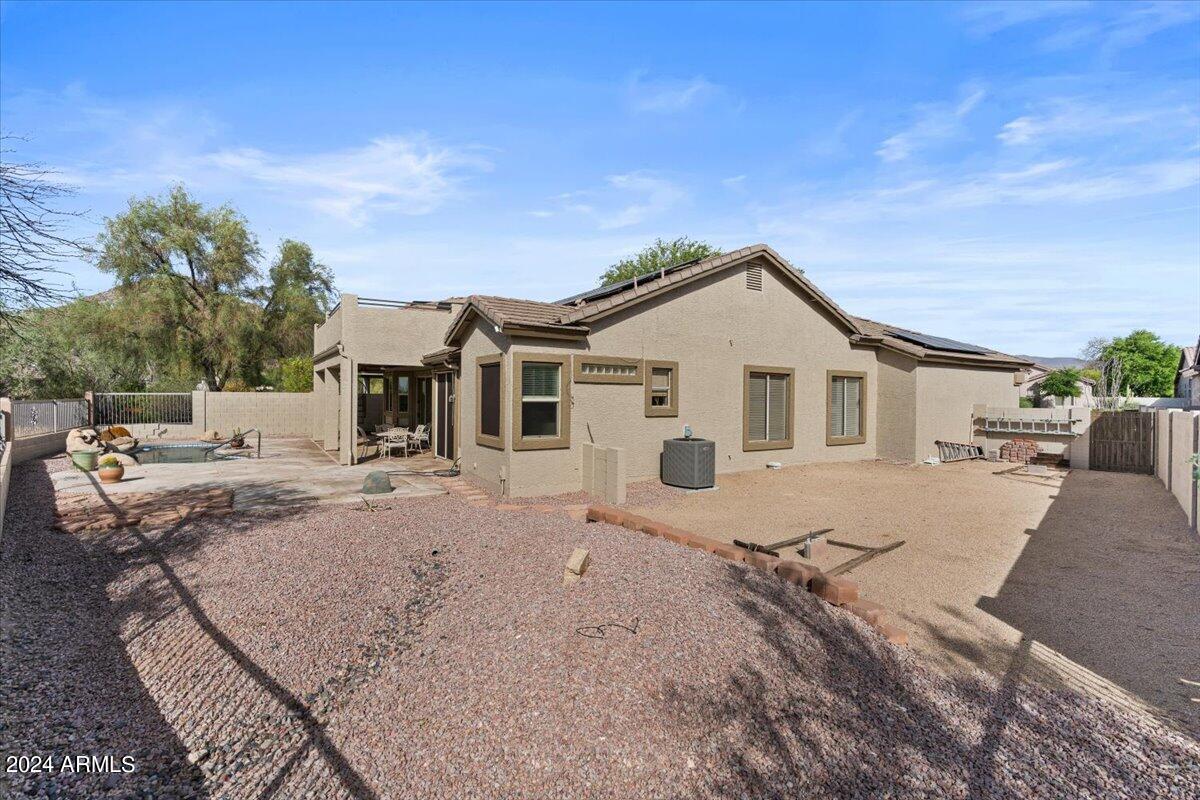 3222 N SAGEWOOD Circle