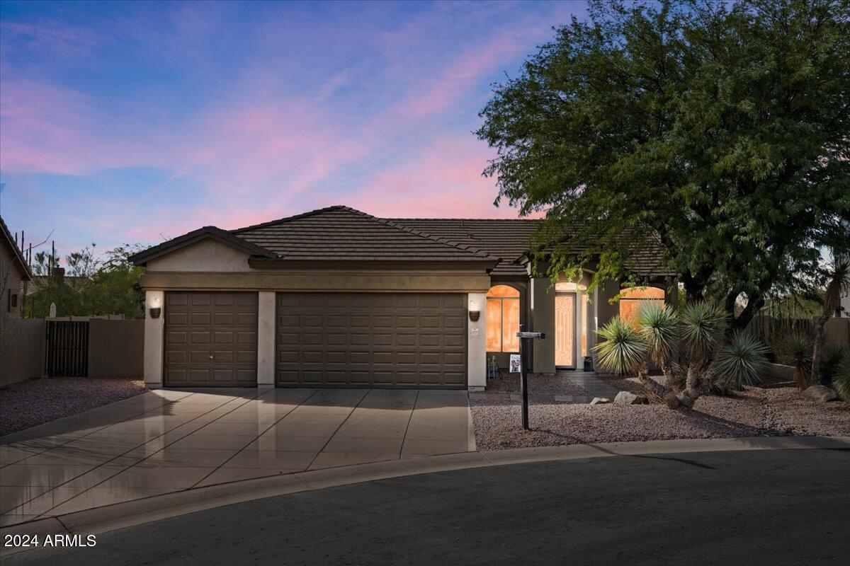 3222 N SAGEWOOD Circle