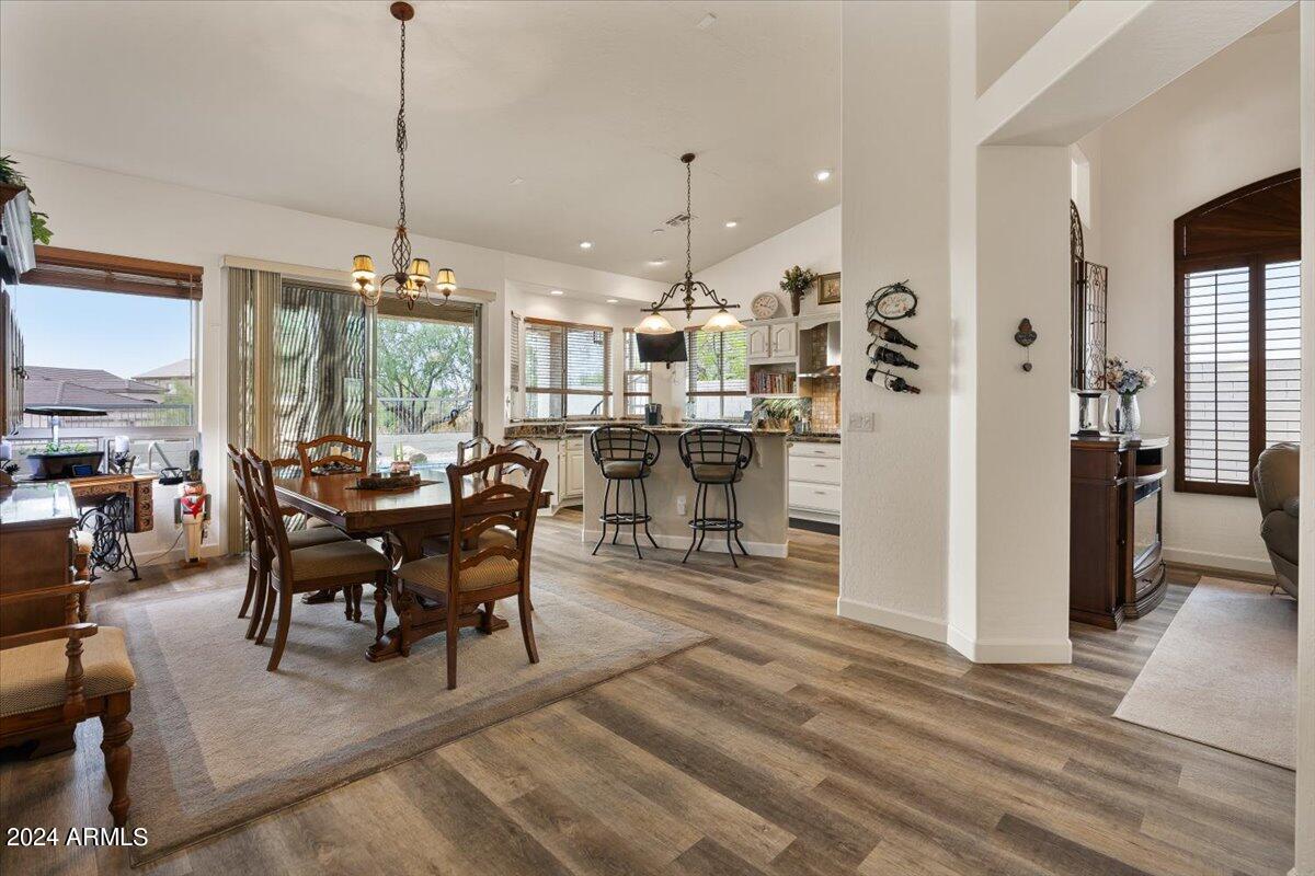 3222 N SAGEWOOD Circle