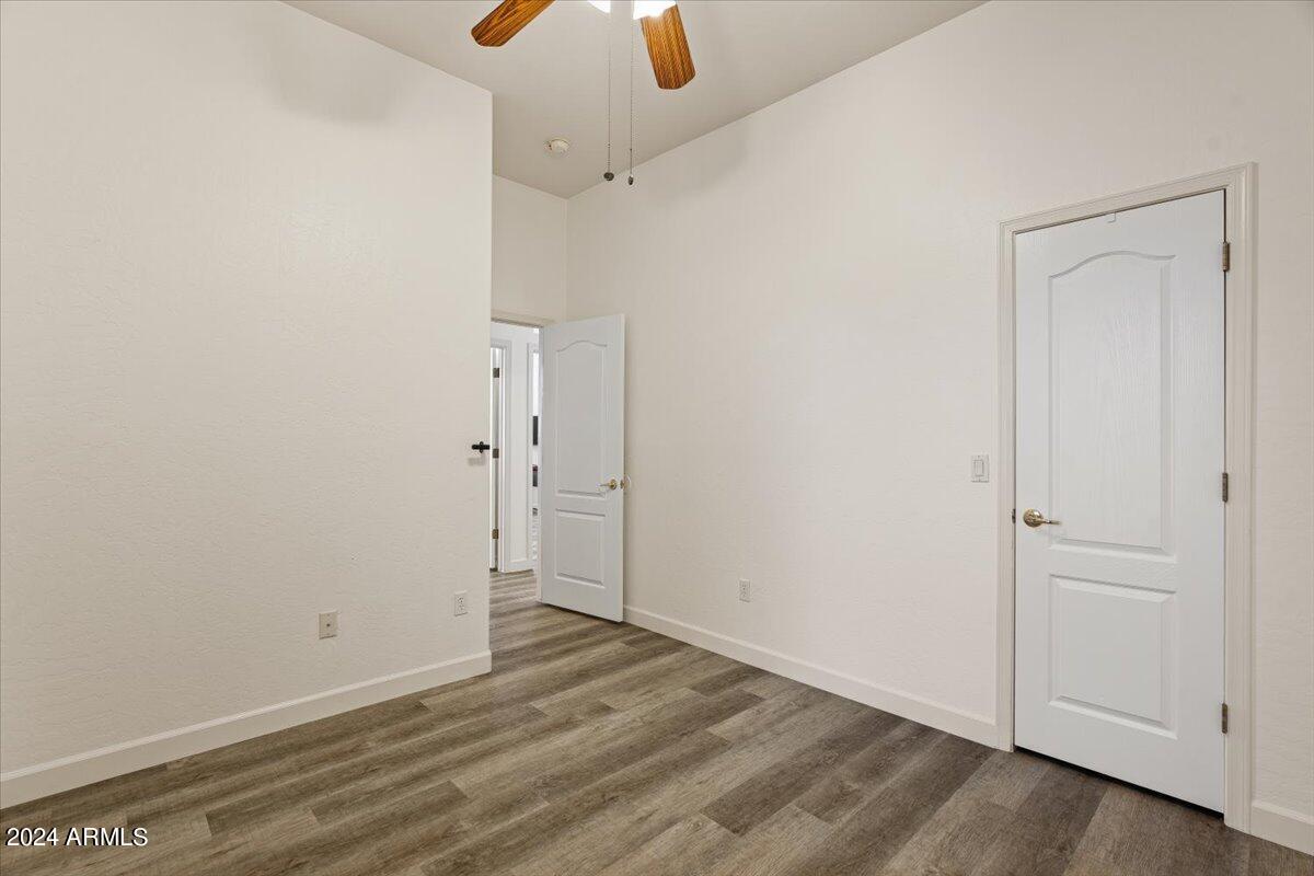 3222 N SAGEWOOD Circle