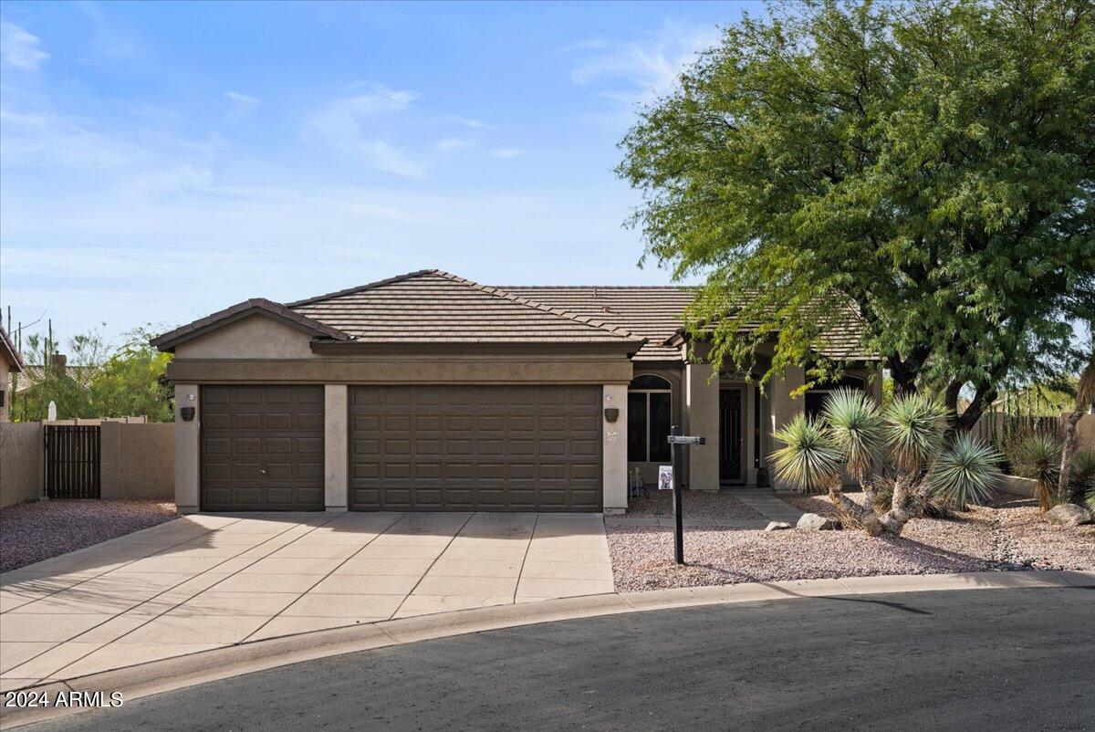 3222 N SAGEWOOD Circle
