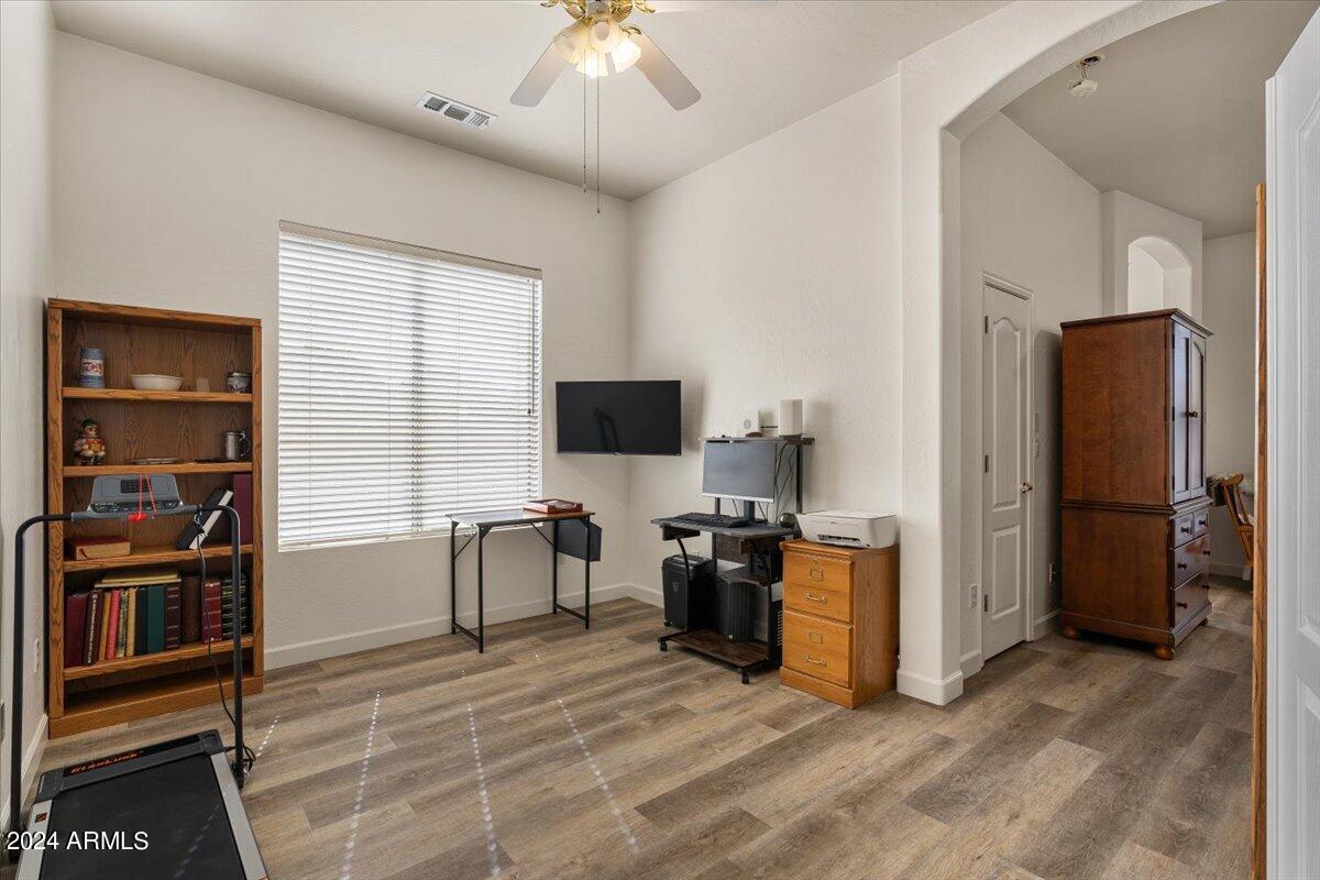 3222 N SAGEWOOD Circle