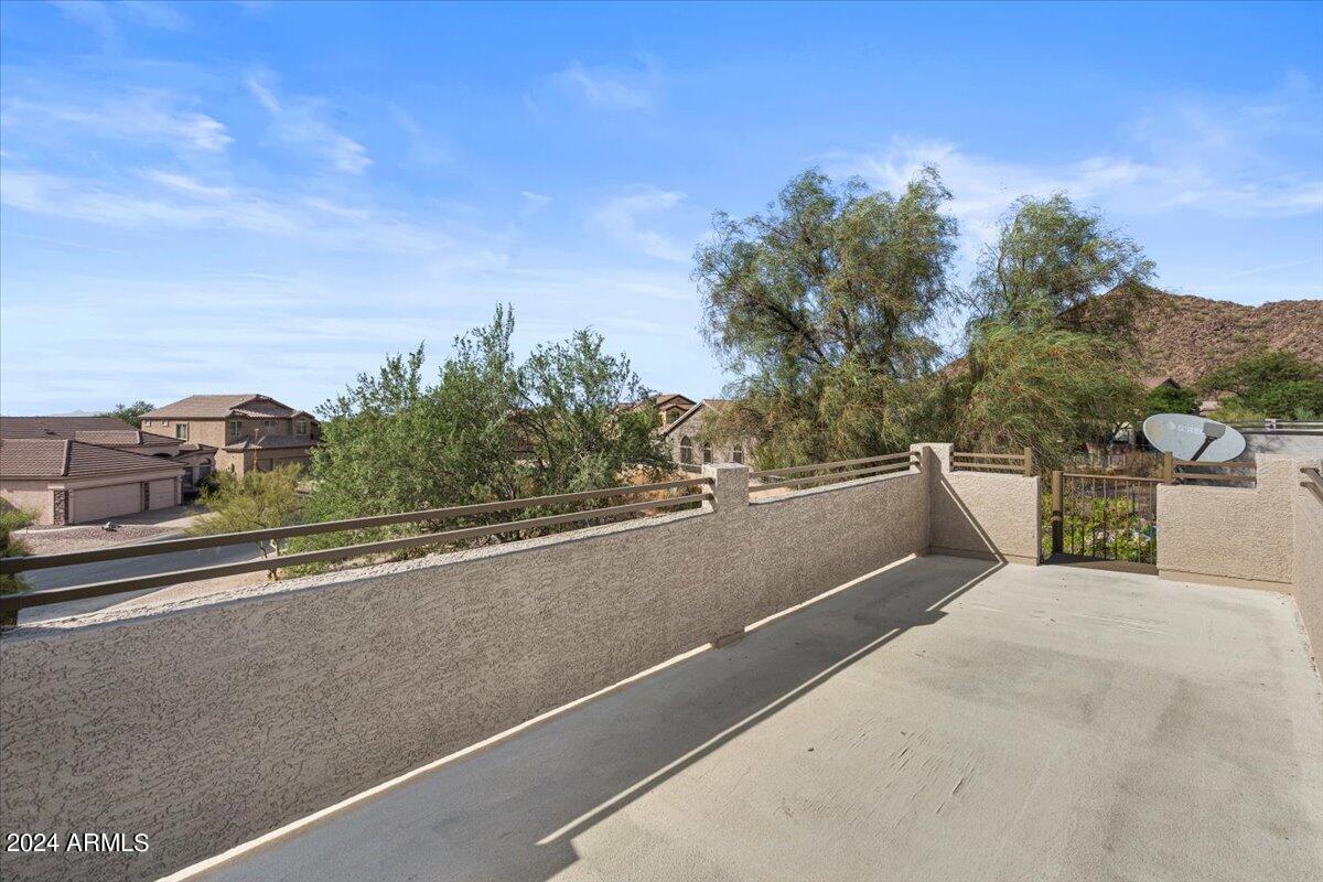 3222 N SAGEWOOD Circle