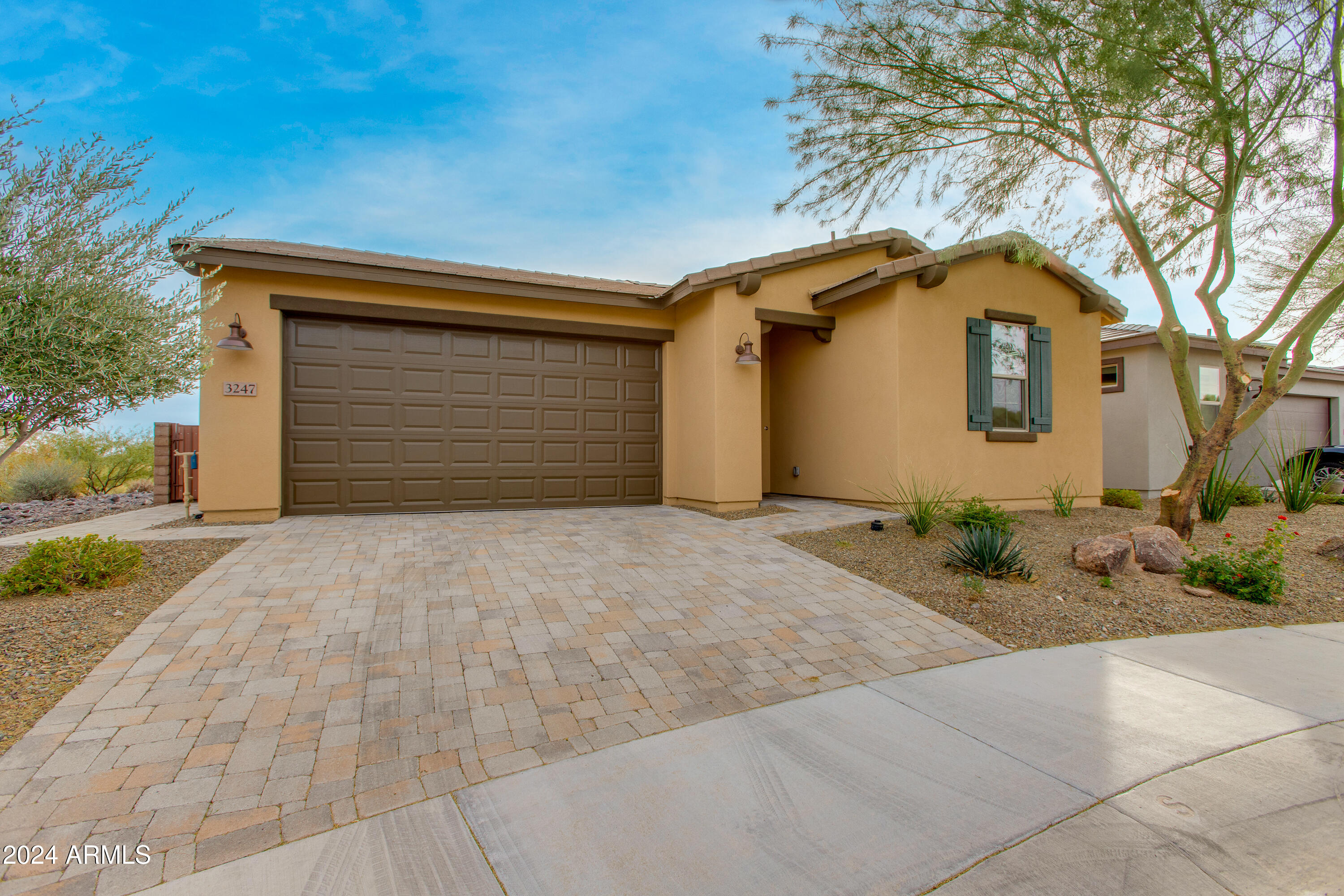 3247 HUCKLEBERRY Way